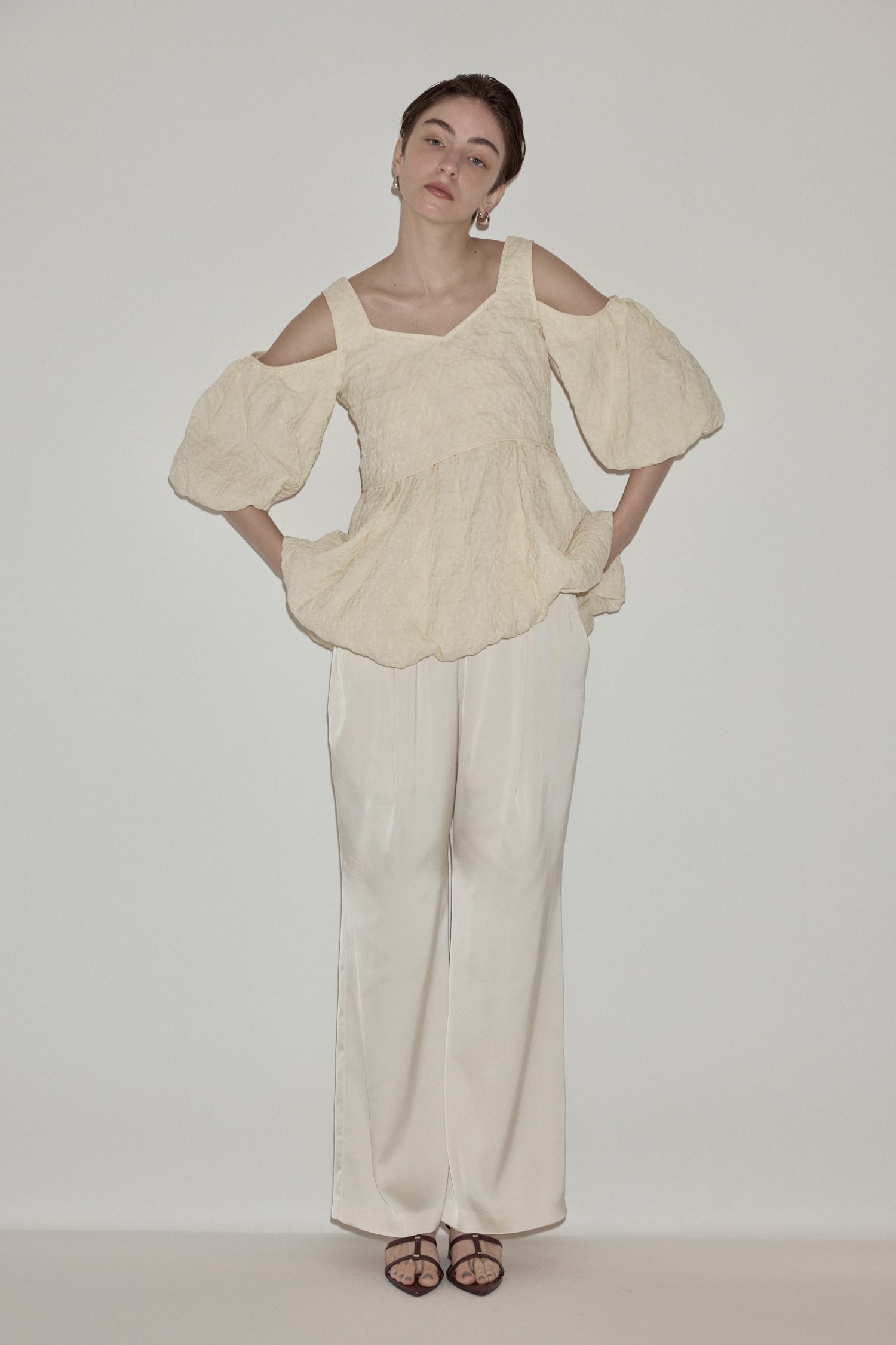 【Aimeine エメイン】バックスリットベルトジャケット Aimeine 2025 Collection of August｜PETAL ONLINE（ペタル