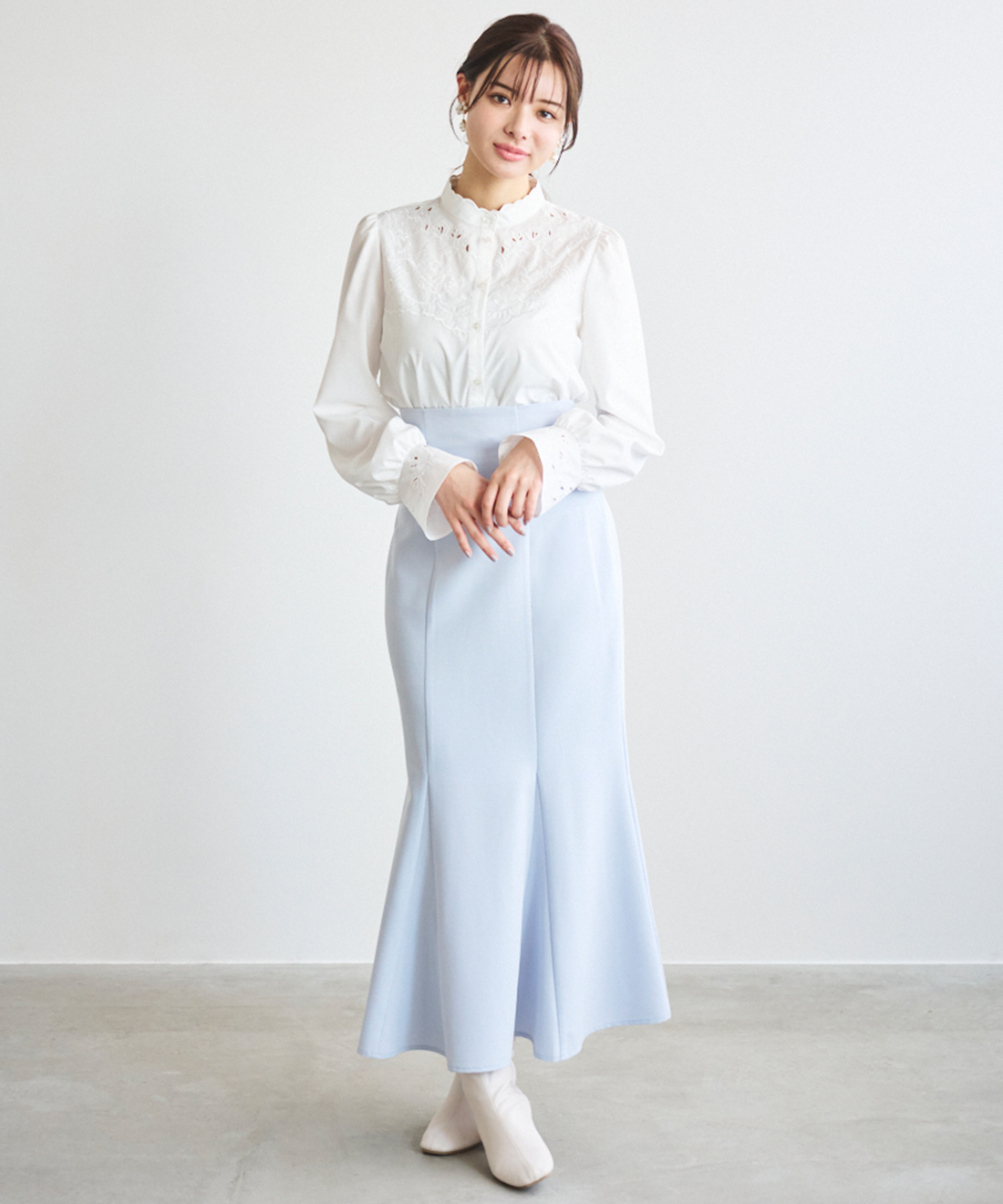 カットフラワー刺繍ブラウス｜PETAL ONLINE（ペタルオンライン）