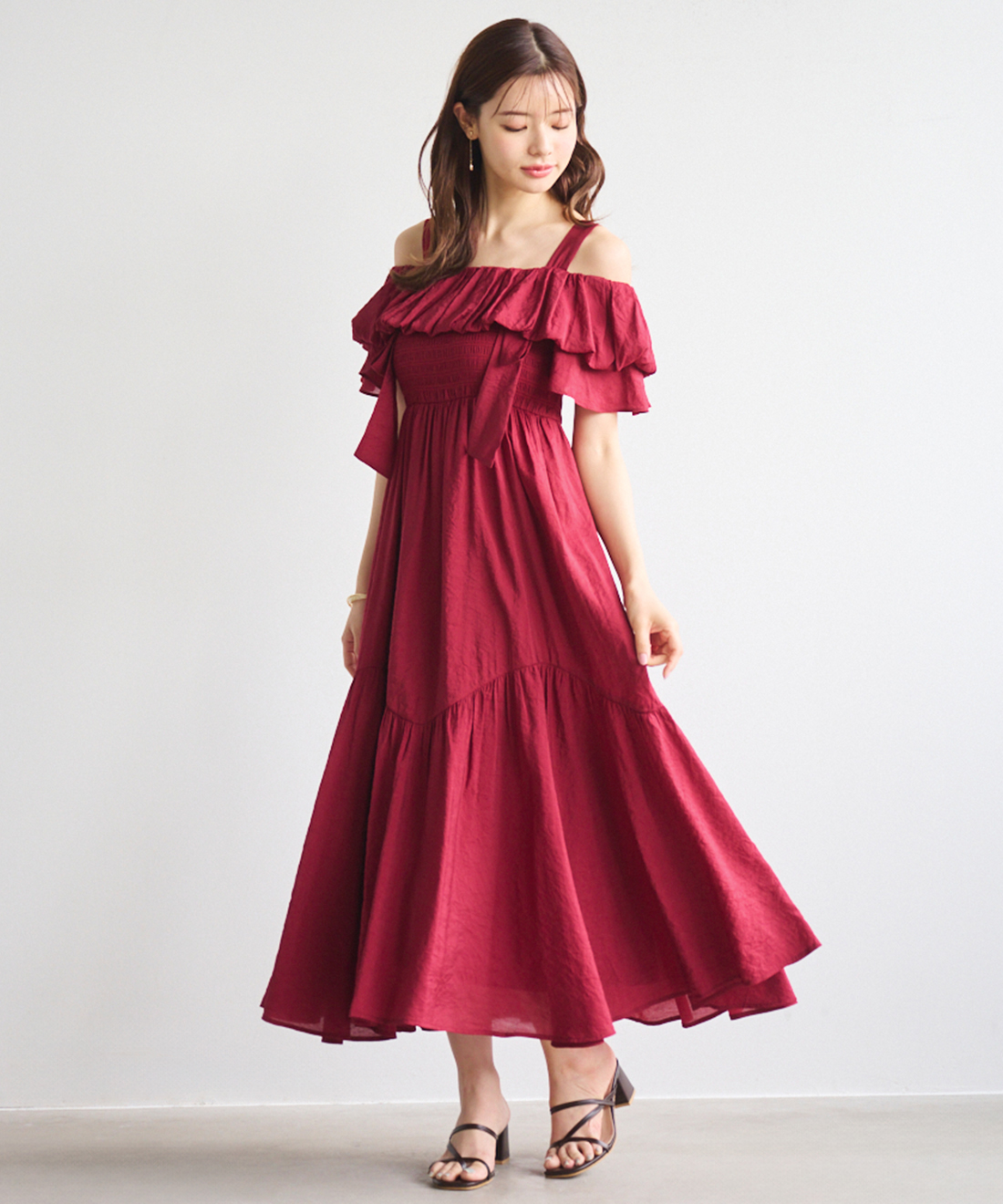 LILIANCARATバルーンフリルオフショルワンピース バルーンフリルオフショルワンピース｜PETAL ONLINE（ペタル