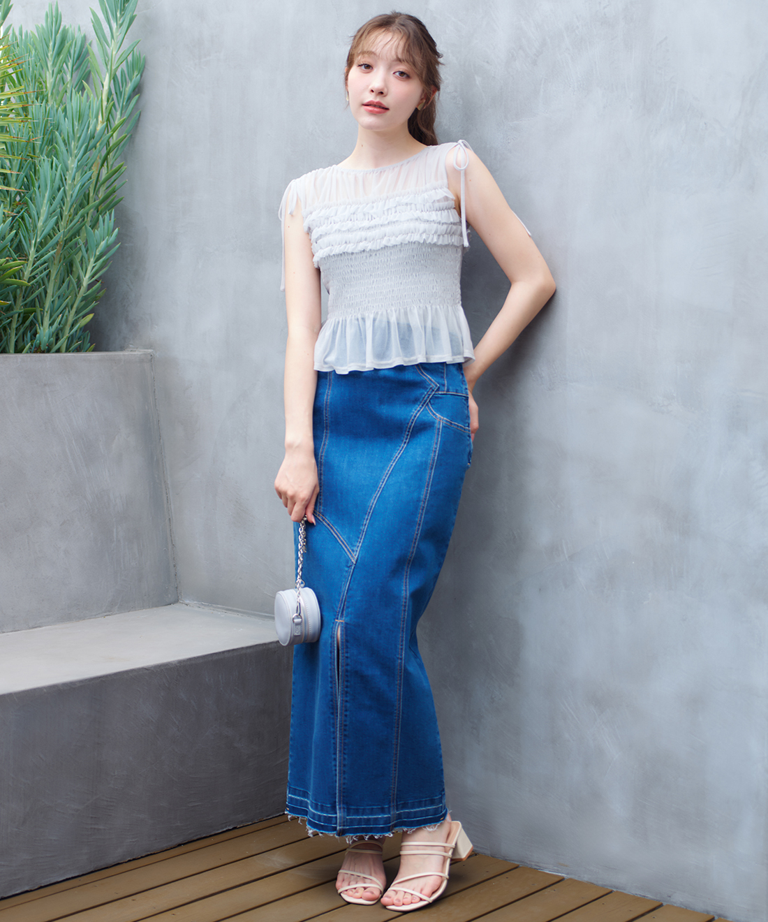 新品【RADIATE】フロントテープタイトスカート フロントスリット 新品【RADIATE】フロントテープタイトスカート フロントスリット