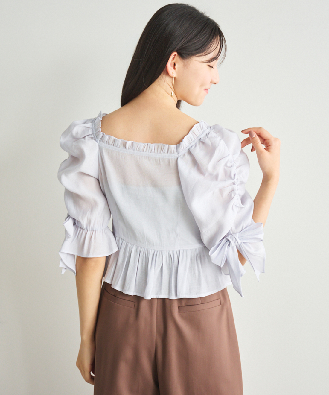 予約商品/LILLIAN CARAT リリアンカラット リボンスリーブピンタックブラウス 45518108 8月上〜9月上入荷予定  25FW 2025秋冬 キャンセル返品不可 リボンスリーブピンタックブラウス｜PETAL ONLINE（ペタル