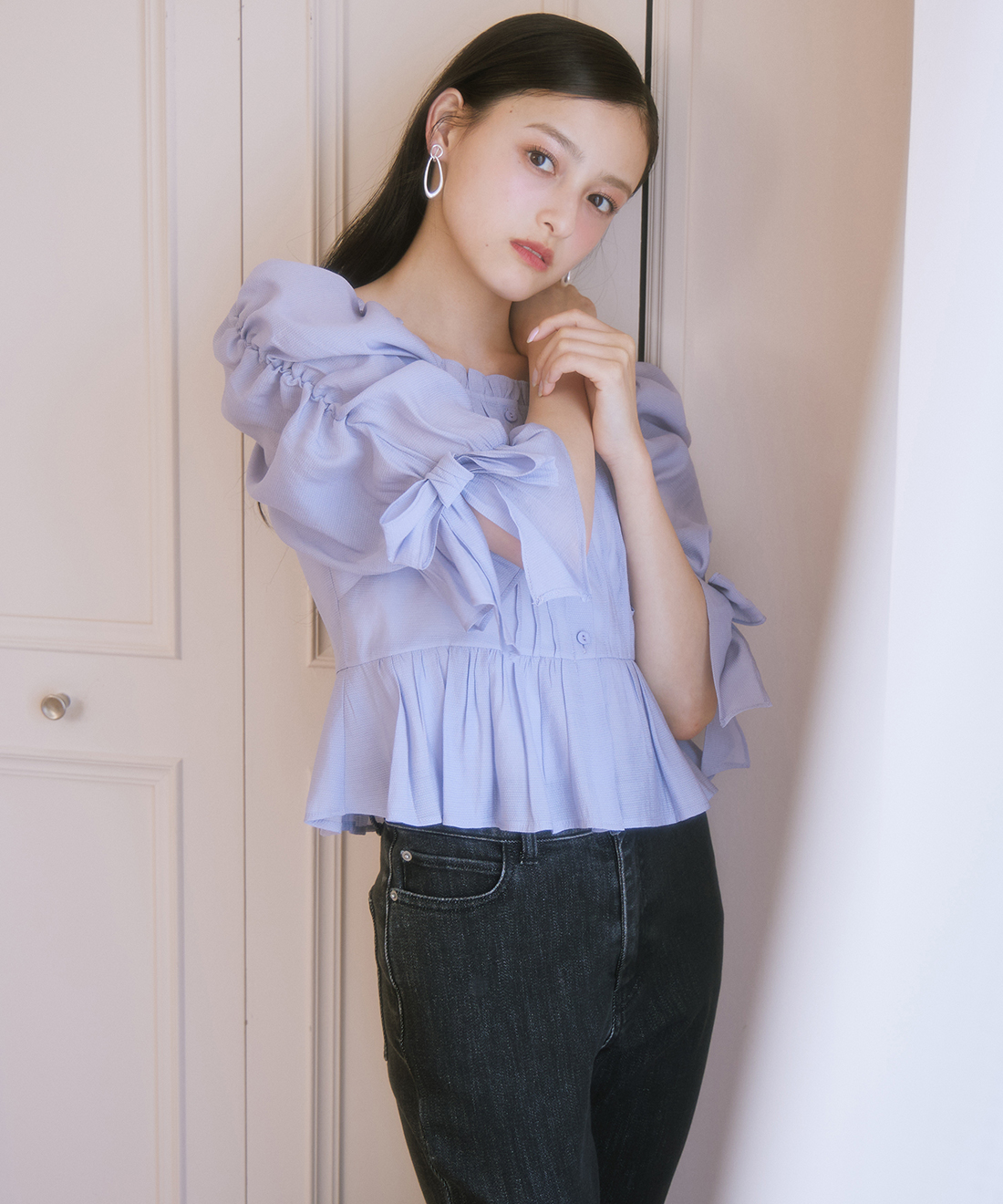 1〜3日以内に発送/LILLIAN CARAT リリアンカラット リボンスリーブピンタックブラウス 45518108  25FW 2025秋冬 キャンセル返品不可 即日発送/LILLIAN CARAT リリアンカラット リボンスリーブ