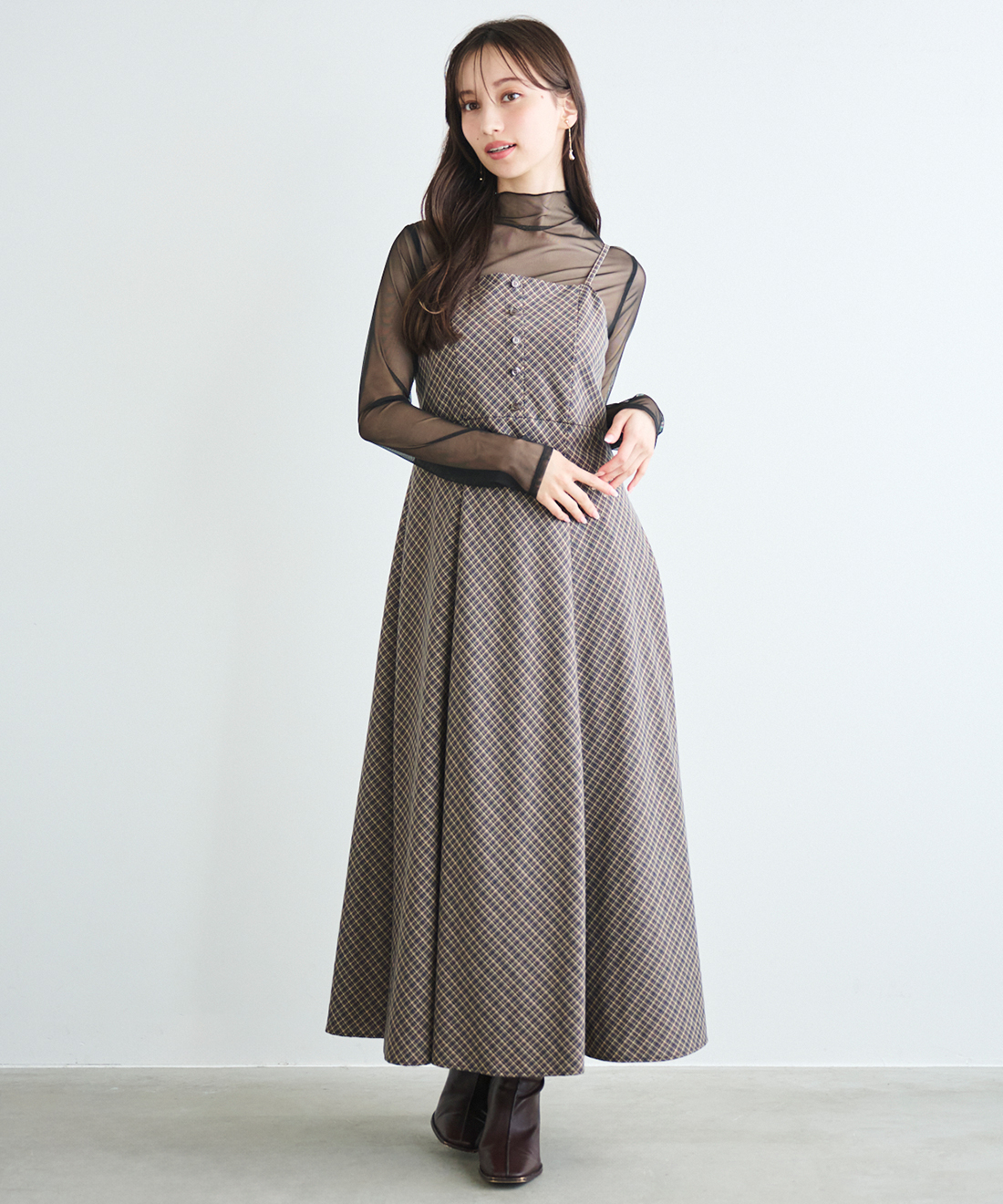 バリエーションフリルショルダーワンピース｜PETAL ONLINE