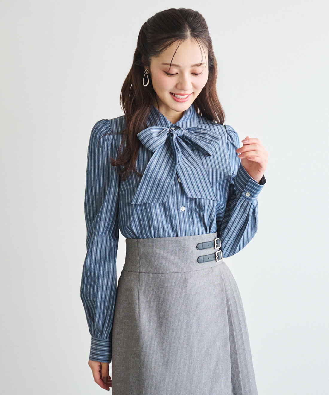 ボウタイリボンストライプブラウス｜PETAL ONLINE（ペタルオンライン）