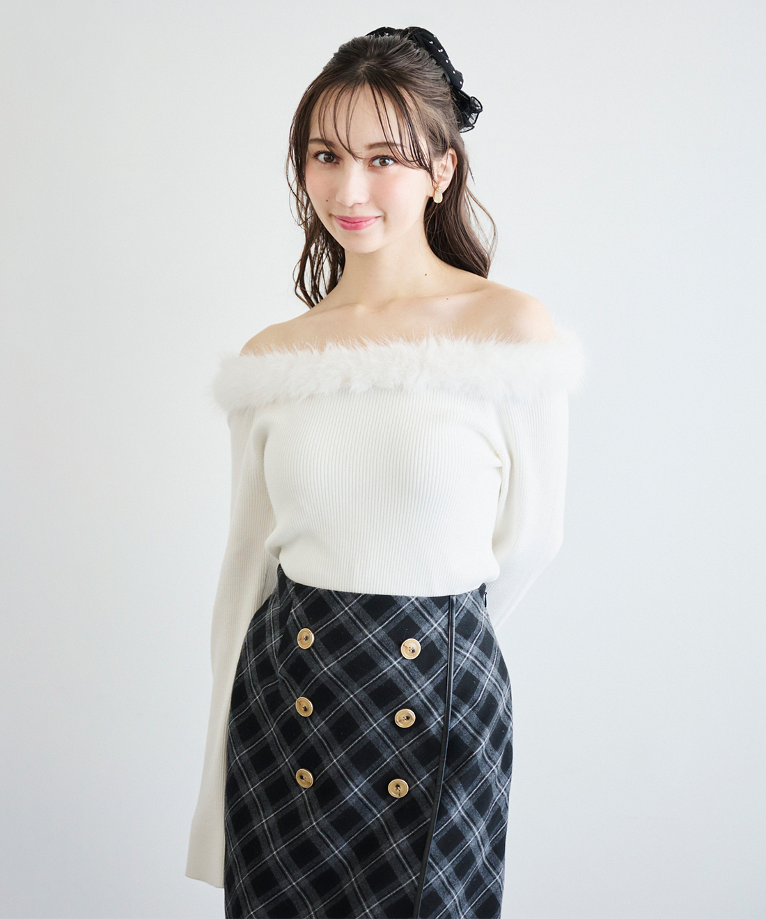 フェイクファーオフショルニット｜PETAL ONLINE（ペタルオンライン）