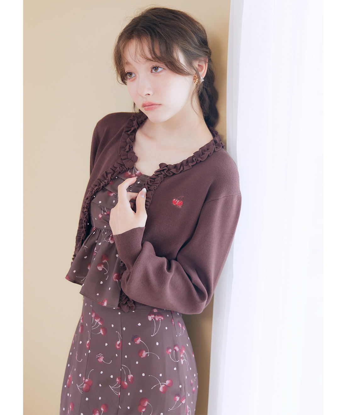 【完売品】コーデ売り！リリアンカラット　グレー ワンピースand黒トップス 商品一覧｜PETAL ONLINE（ペタルオンライン）