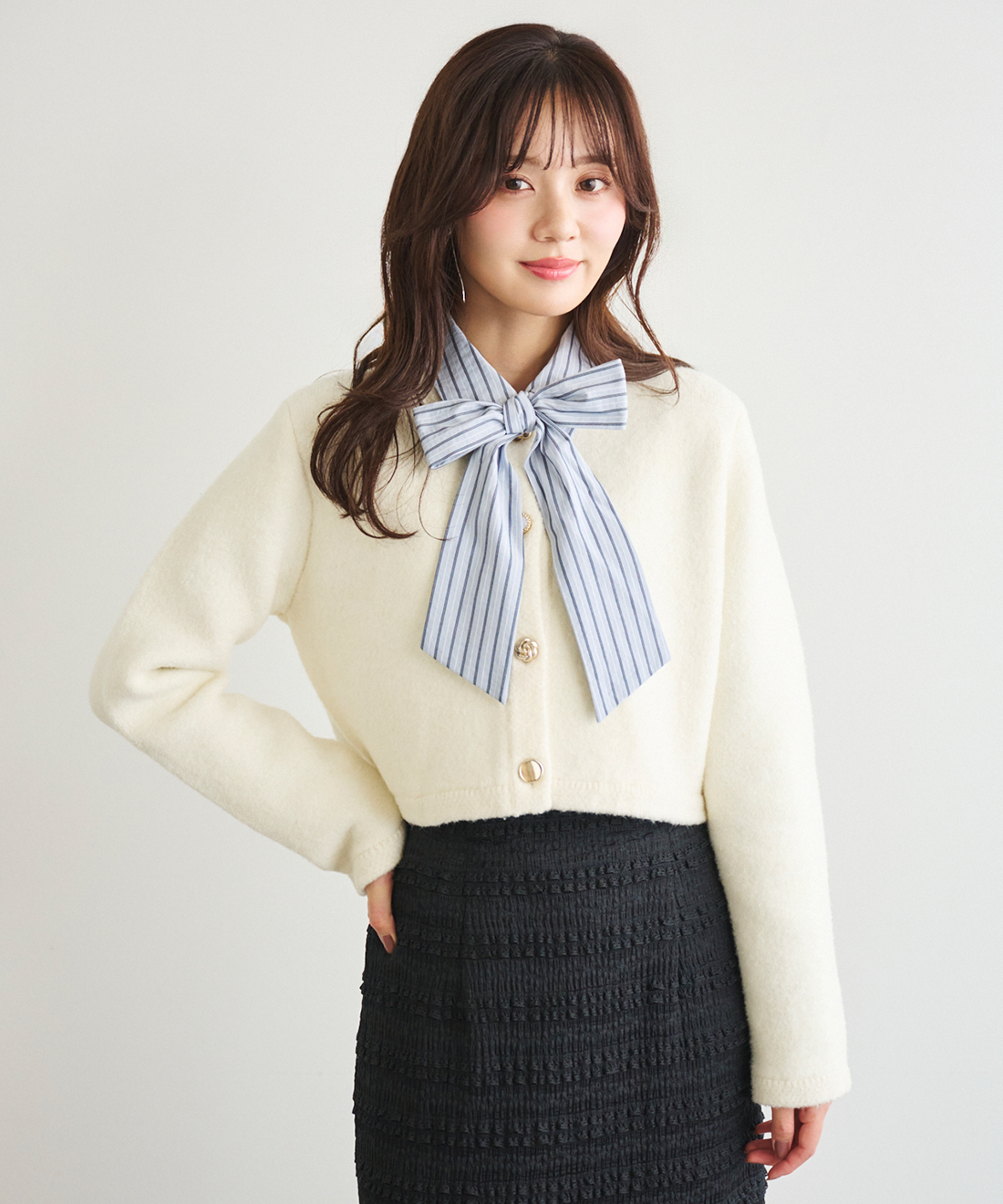 美品　23区　ニットジャケット セール】 【23区×Oggiコラボ】フレアサテンコンビ ラメニット