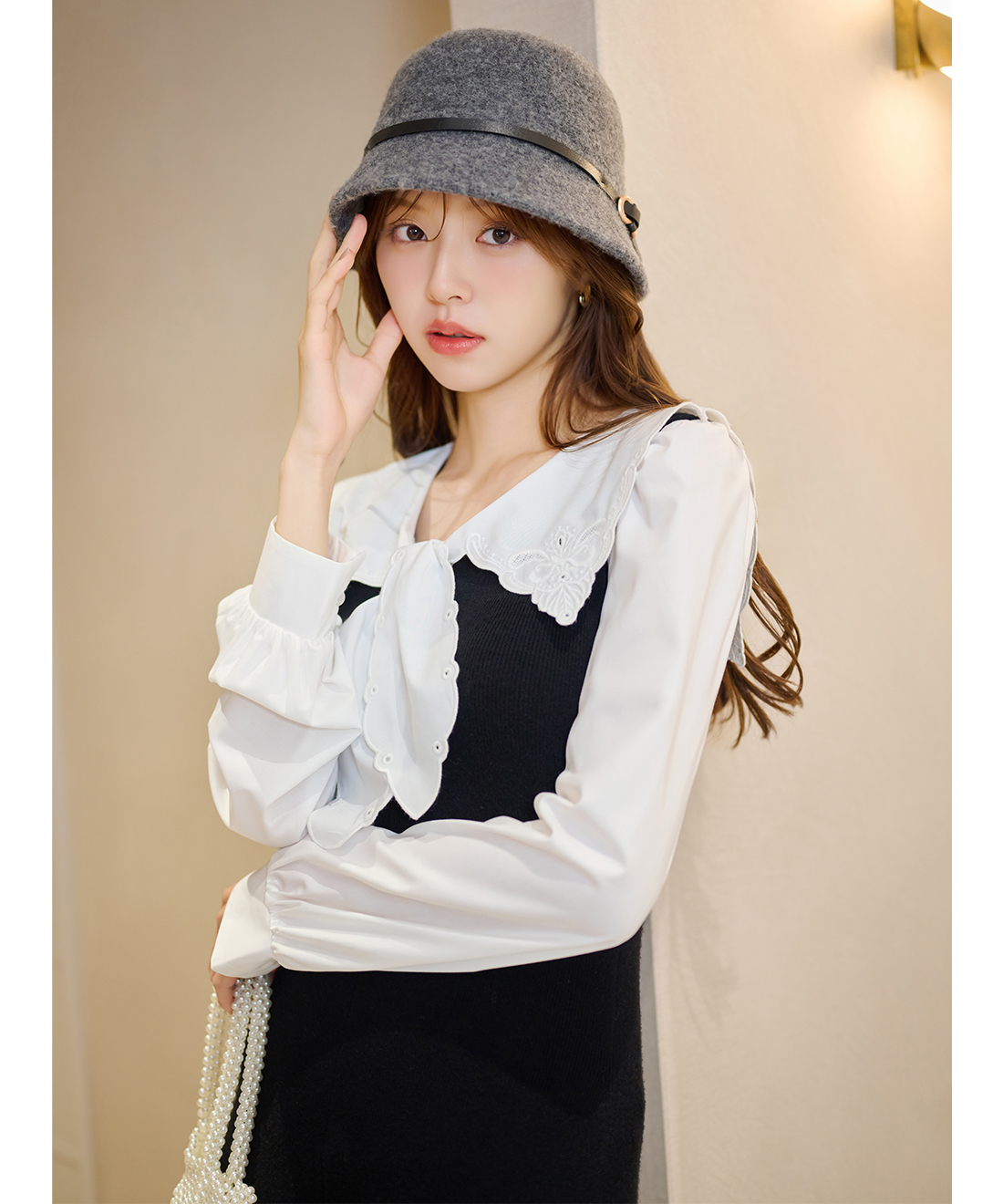 リリアンカラット コードエンブロイダリーワンピース ネイビー エンブロイダリーカラーニットドッキングワンピース｜PETAL ONLINE