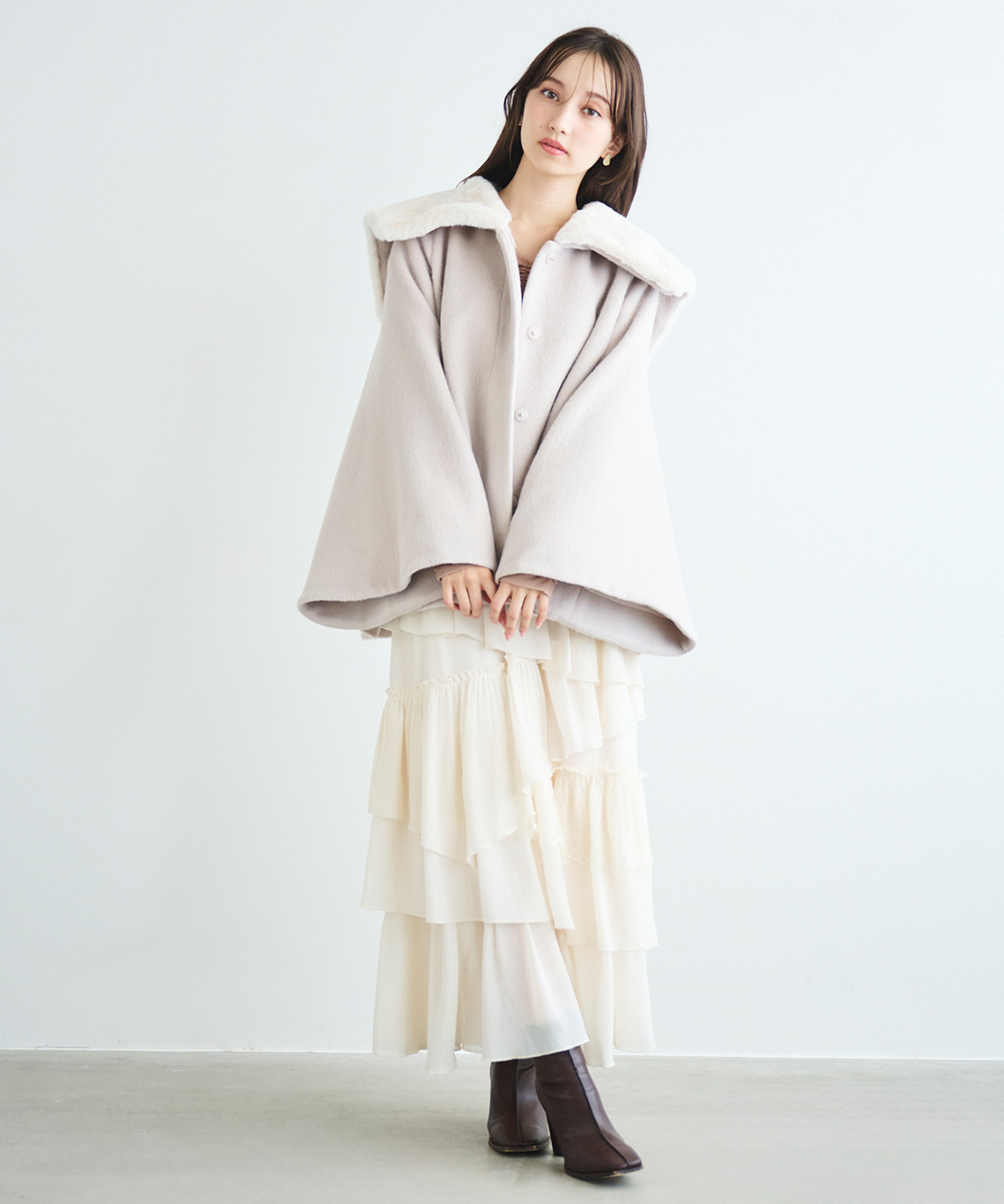 フェイクファービッグカラーケープコート｜PETAL ONLINE（ペタル