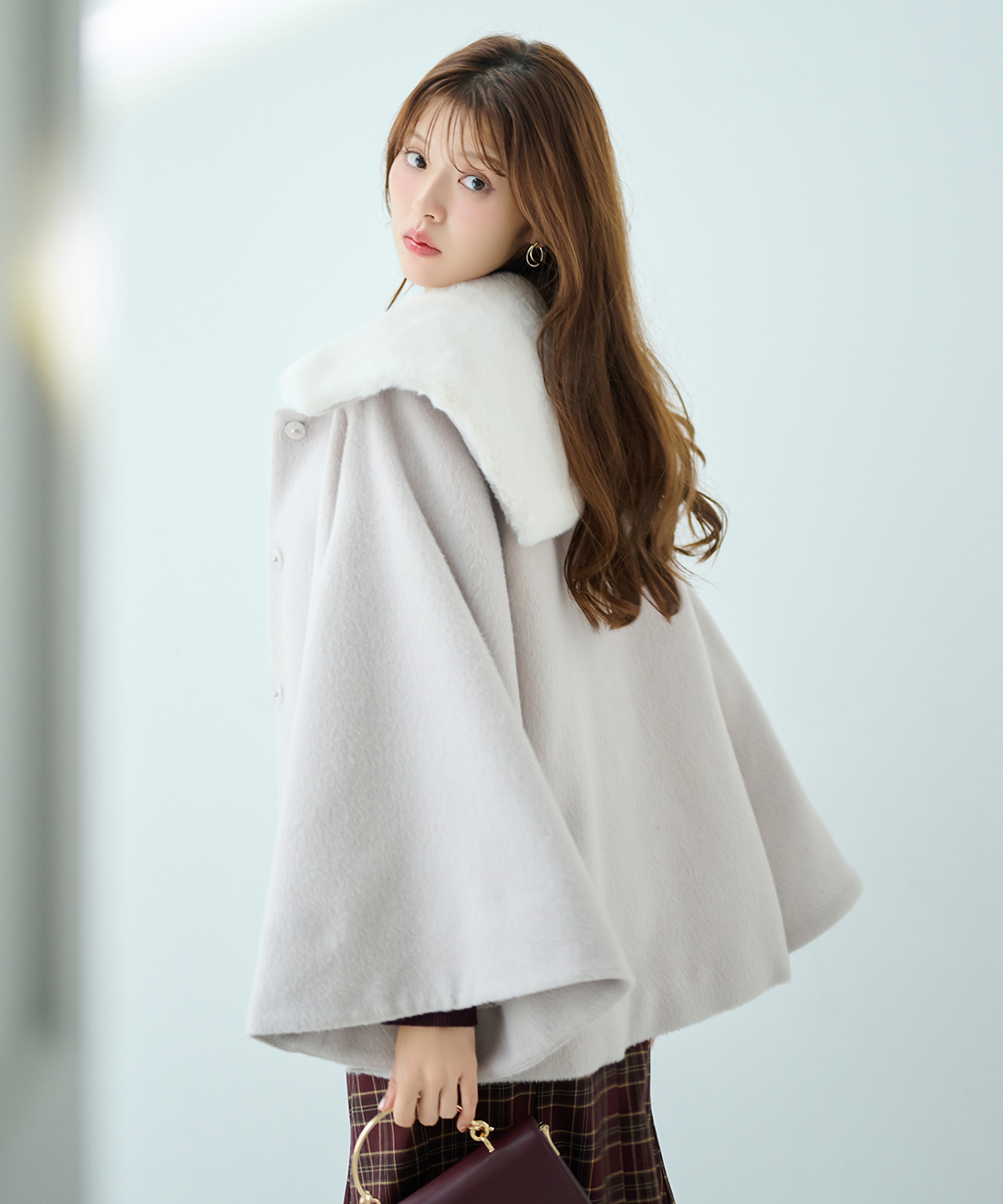 フェイクファービッグカラーケープコート｜PETAL ONLINE（ペタル