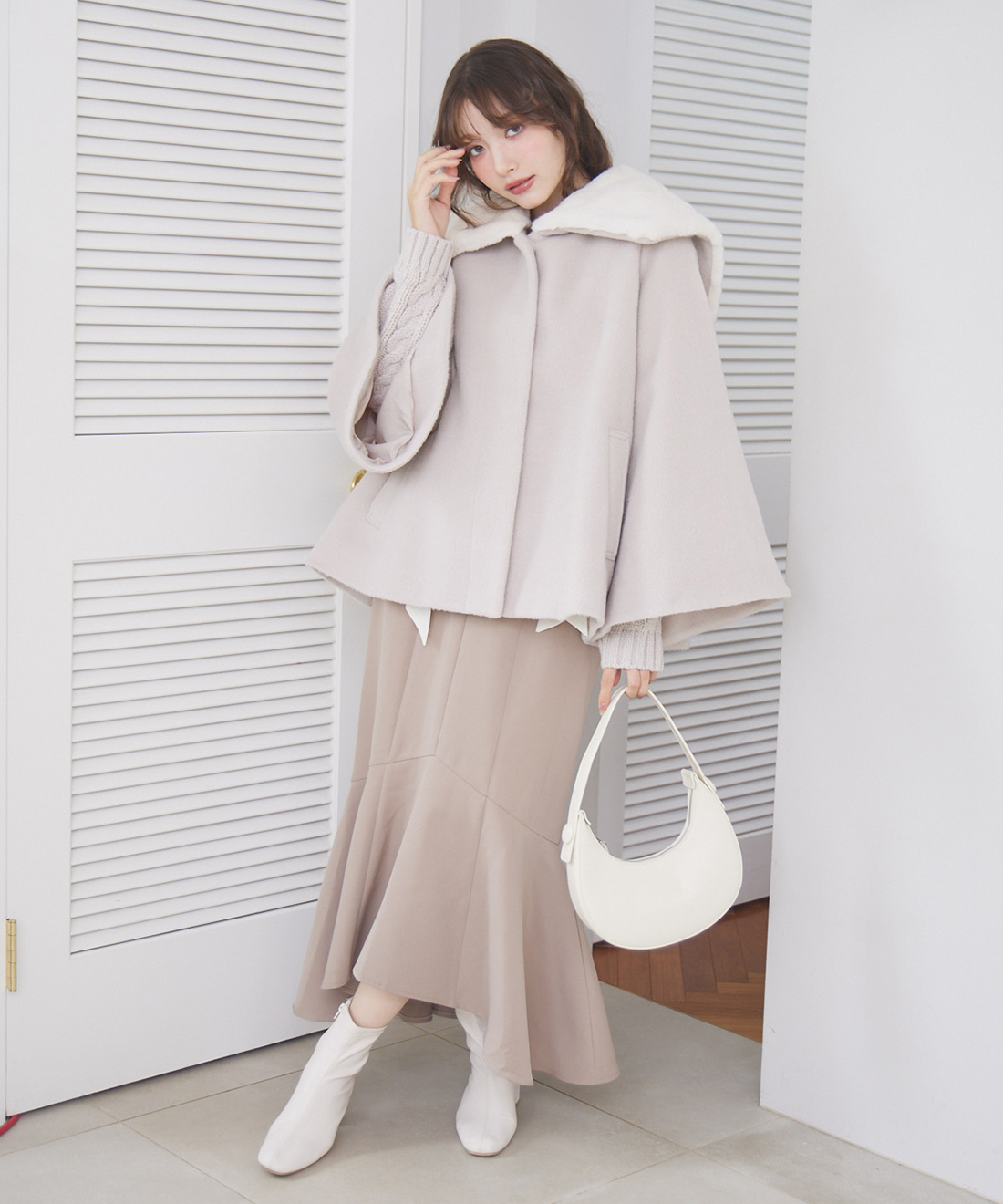 フェイクファービッグカラーケープコート｜PETAL ONLINE（ペタル