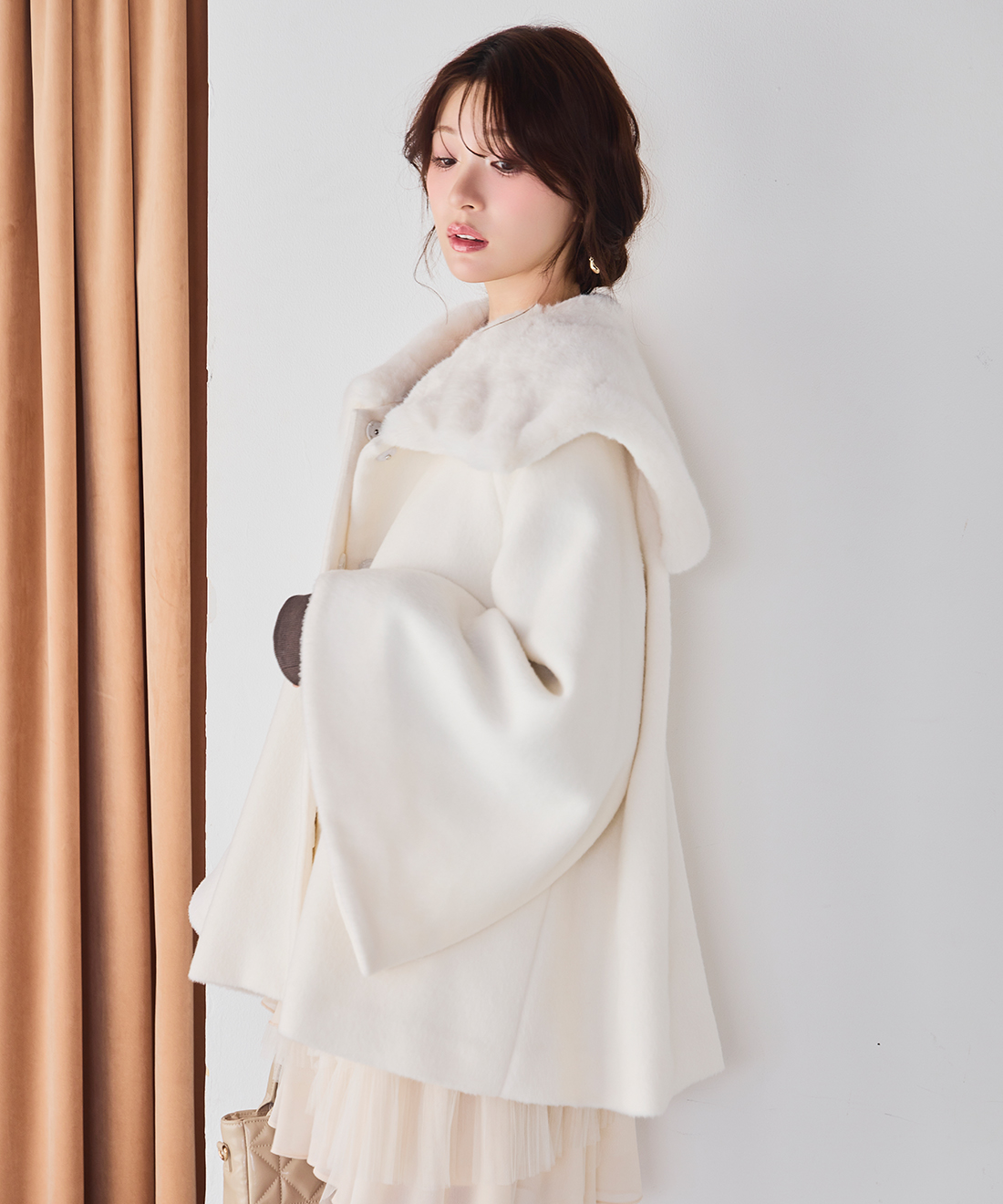 フェイクファービッグカラーケープコート｜PETAL ONLINE（ペタル