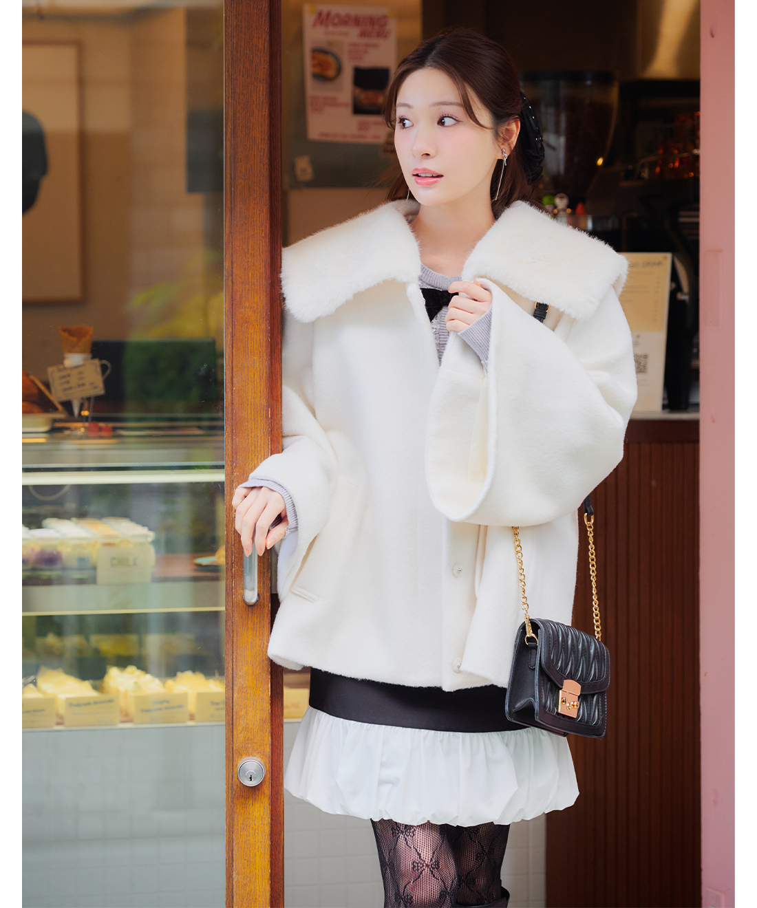 き*る様 新品　LILLIAN CARAT フェイクファービッグカラーケープコー フェイクファービッグカラーケープコート｜PETAL ONLINE（ペタル