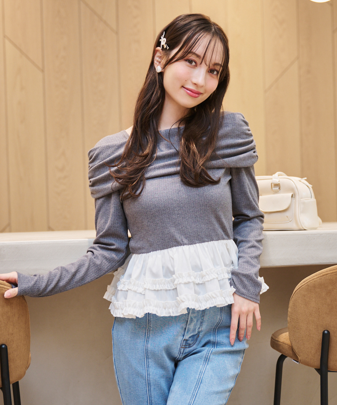 オフショルティアードペプラムトップス｜PETAL ONLINE（ペタルオンライン）