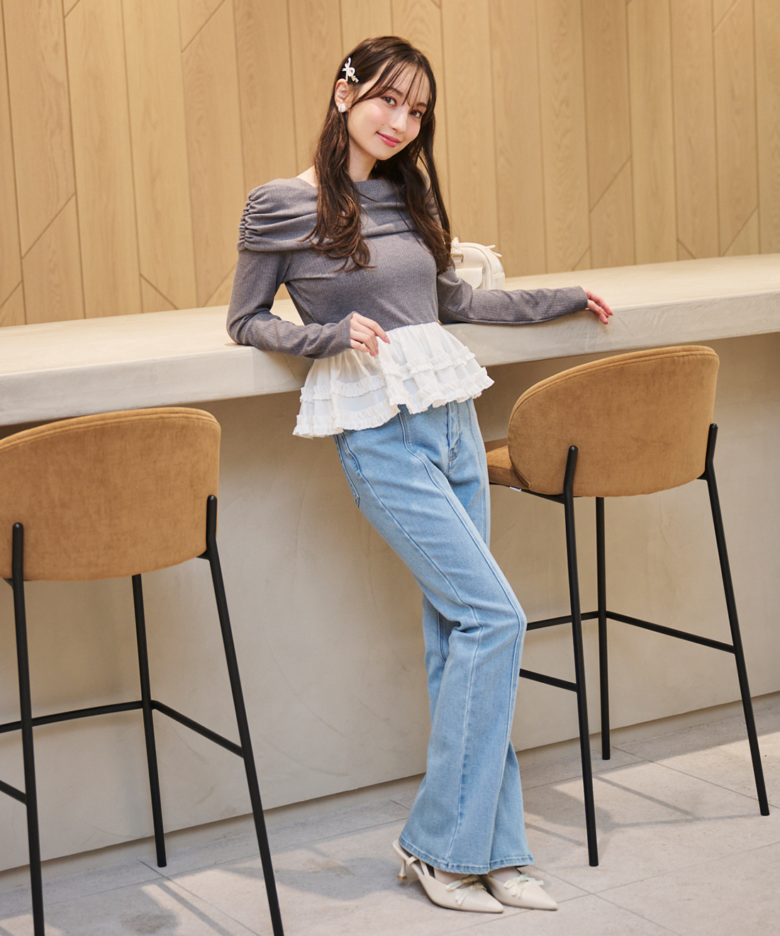 オフショルティアードペプラムトップス｜PETAL ONLINE（ペタルオンライン）