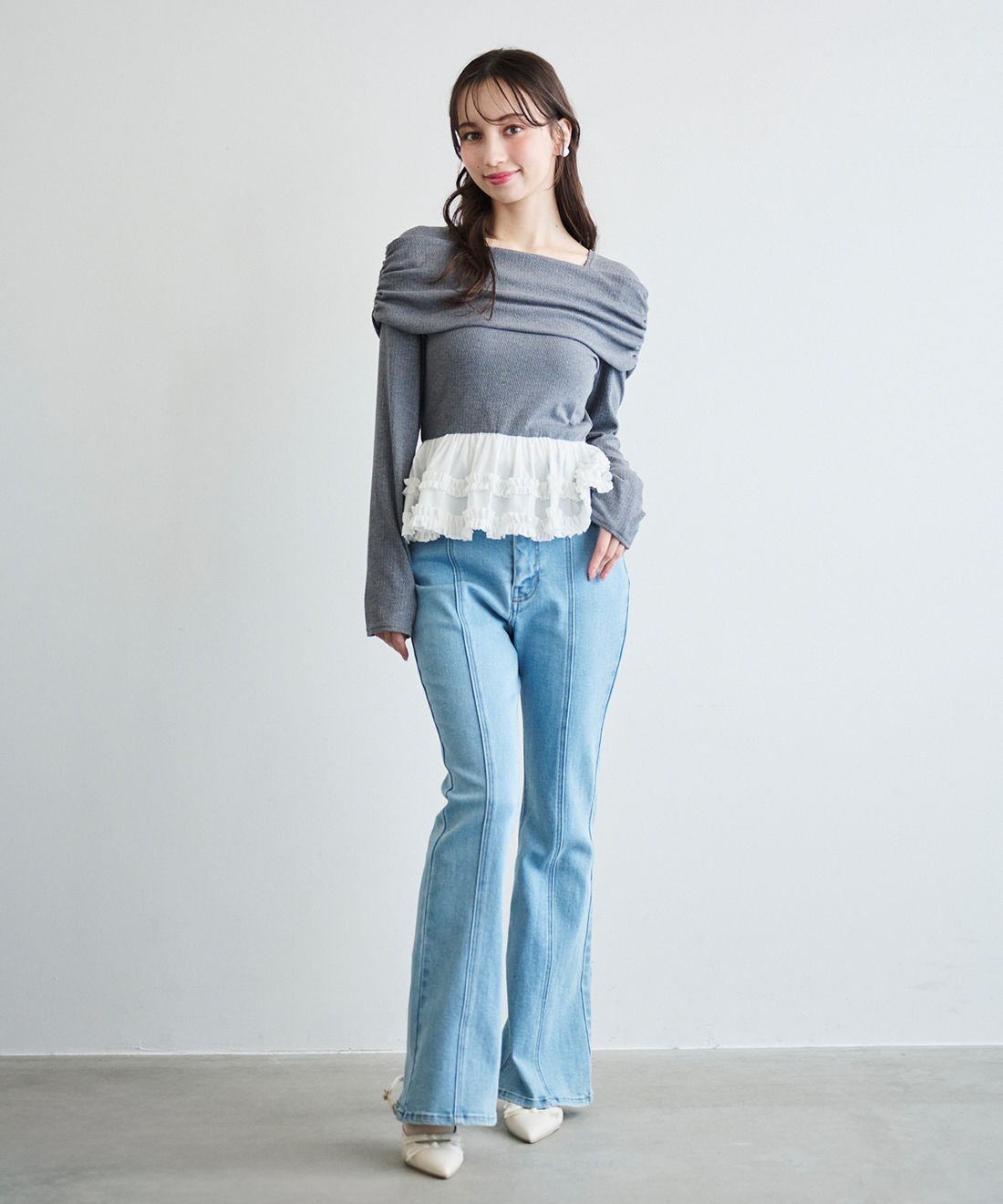 オフショルティアードペプラムトップス｜PETAL ONLINE（ペタルオンライン）