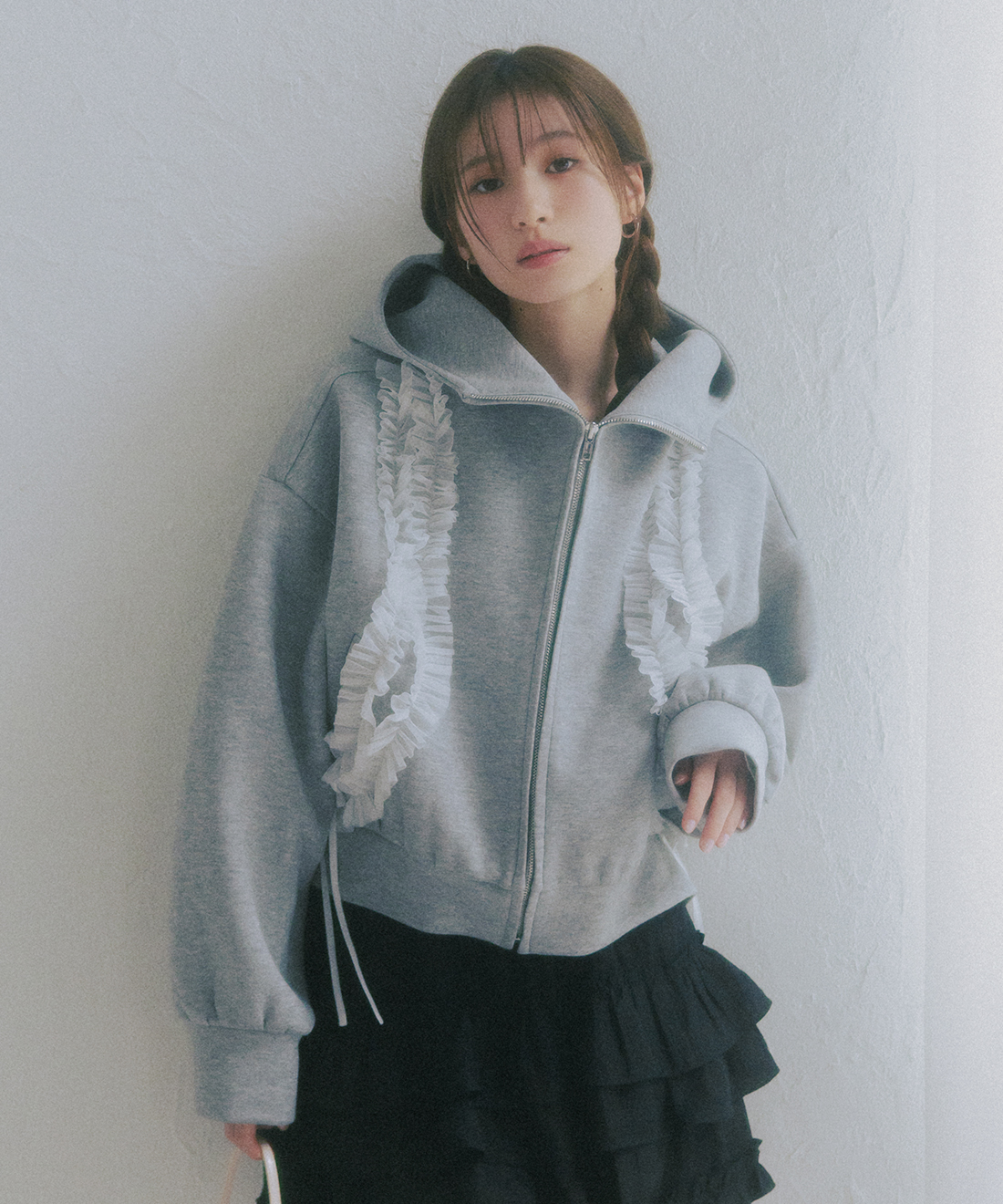 チュールフリルボンディングパーカー｜PETAL ONLINE（ペタルオンライン）