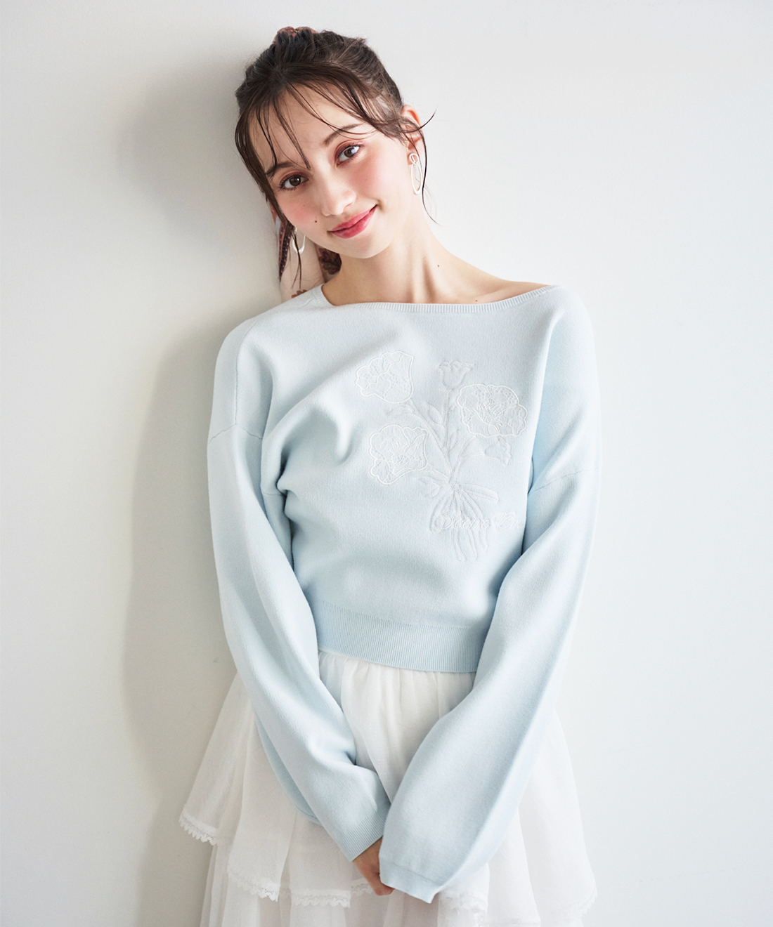 レース刺繍フラワーニット｜PETAL ONLINE（ペタルオンライン）