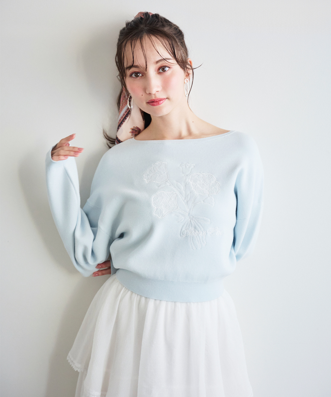 レース刺繍フラワーニット｜PETAL ONLINE（ペタルオンライン）