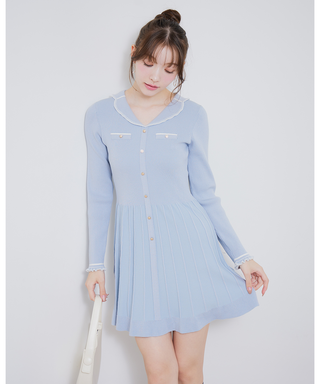 NEW YEAR SPECIAL ITEM】バイカラーデザインニットミニワンピース