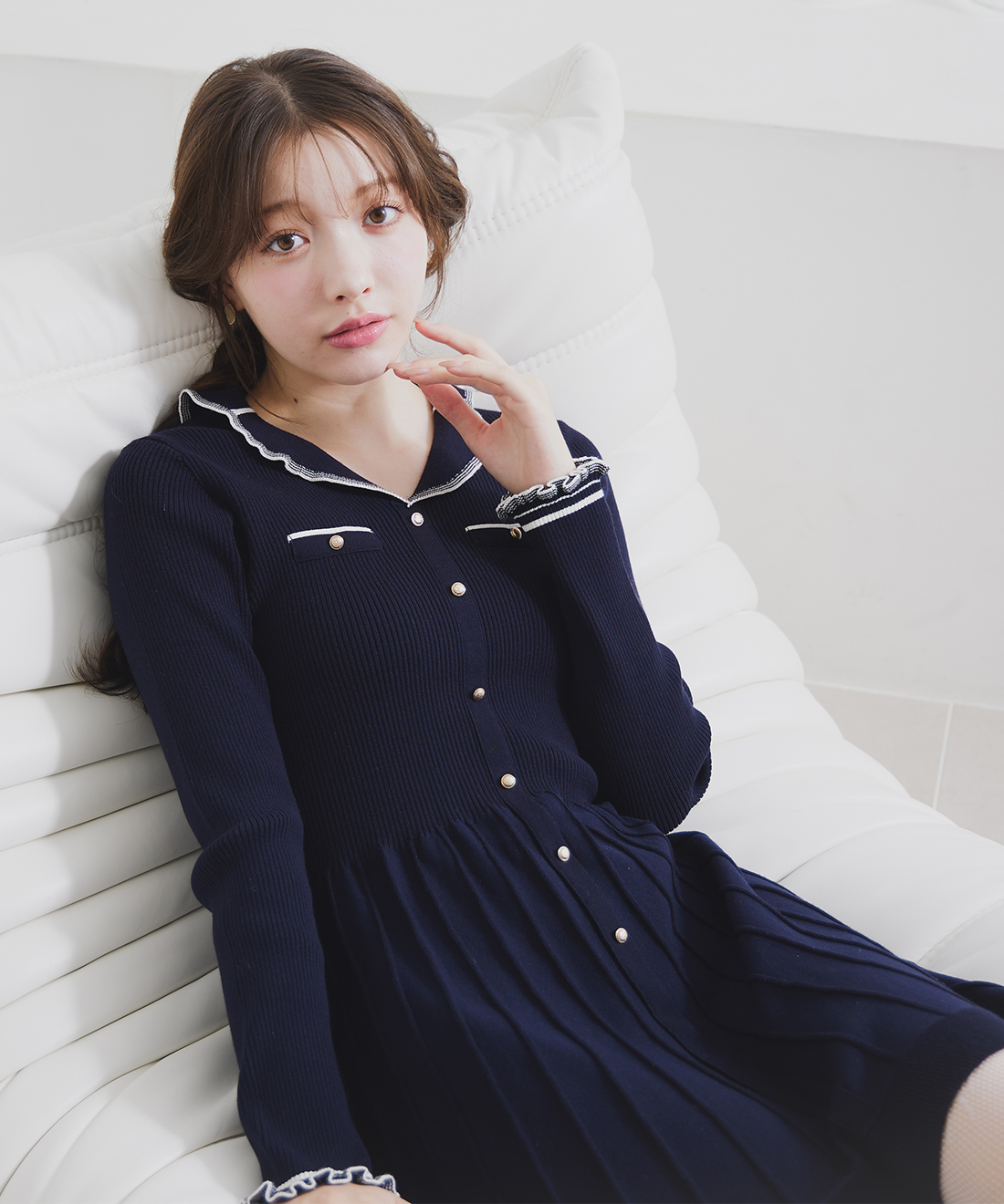 NEW YEAR SPECIAL ITEM】バイカラーデザインニットミニワンピース