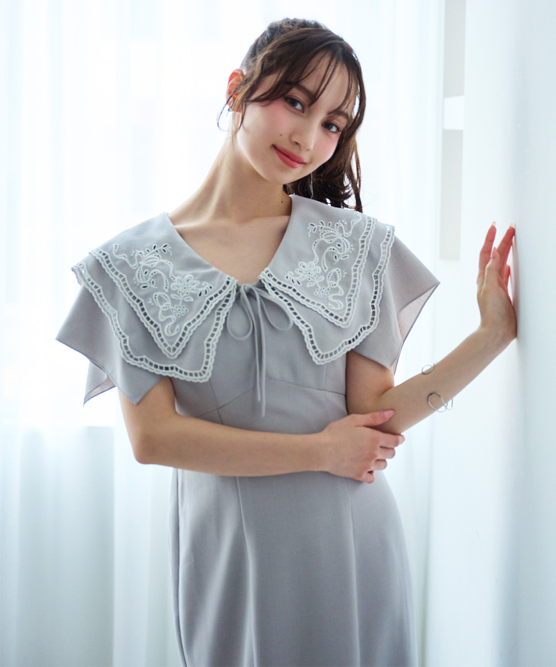 エンブロイダリースクエアフリルワンピース｜PETAL ONLINE（ペタル