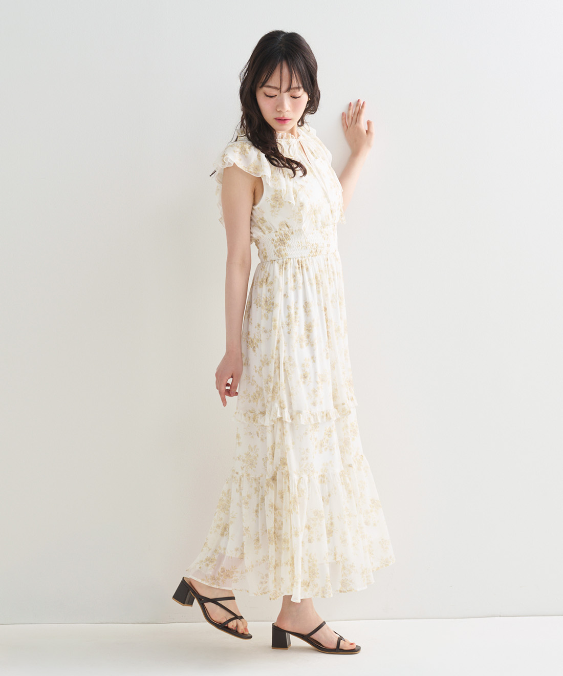 フラワープリントシアーティアードワンピース｜PETAL ONLINE（ペタル
