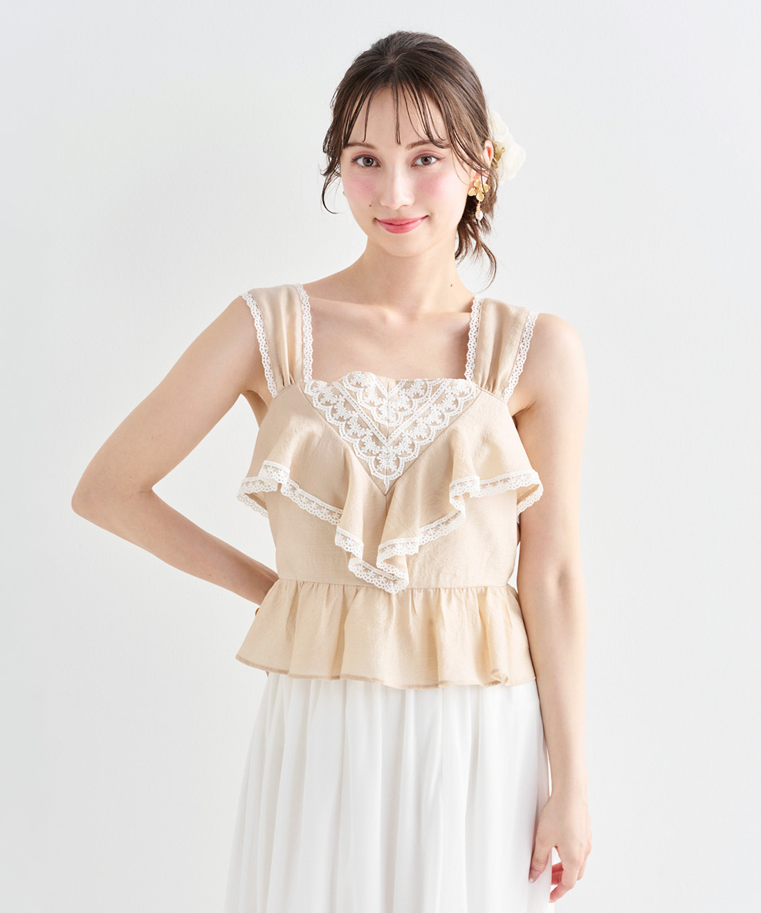 お値下げデザインスリーブキャミブラウス　ホワイト美品 レーストリミングキャミブラウス｜PETAL ONLINE（ペタルオンライン）