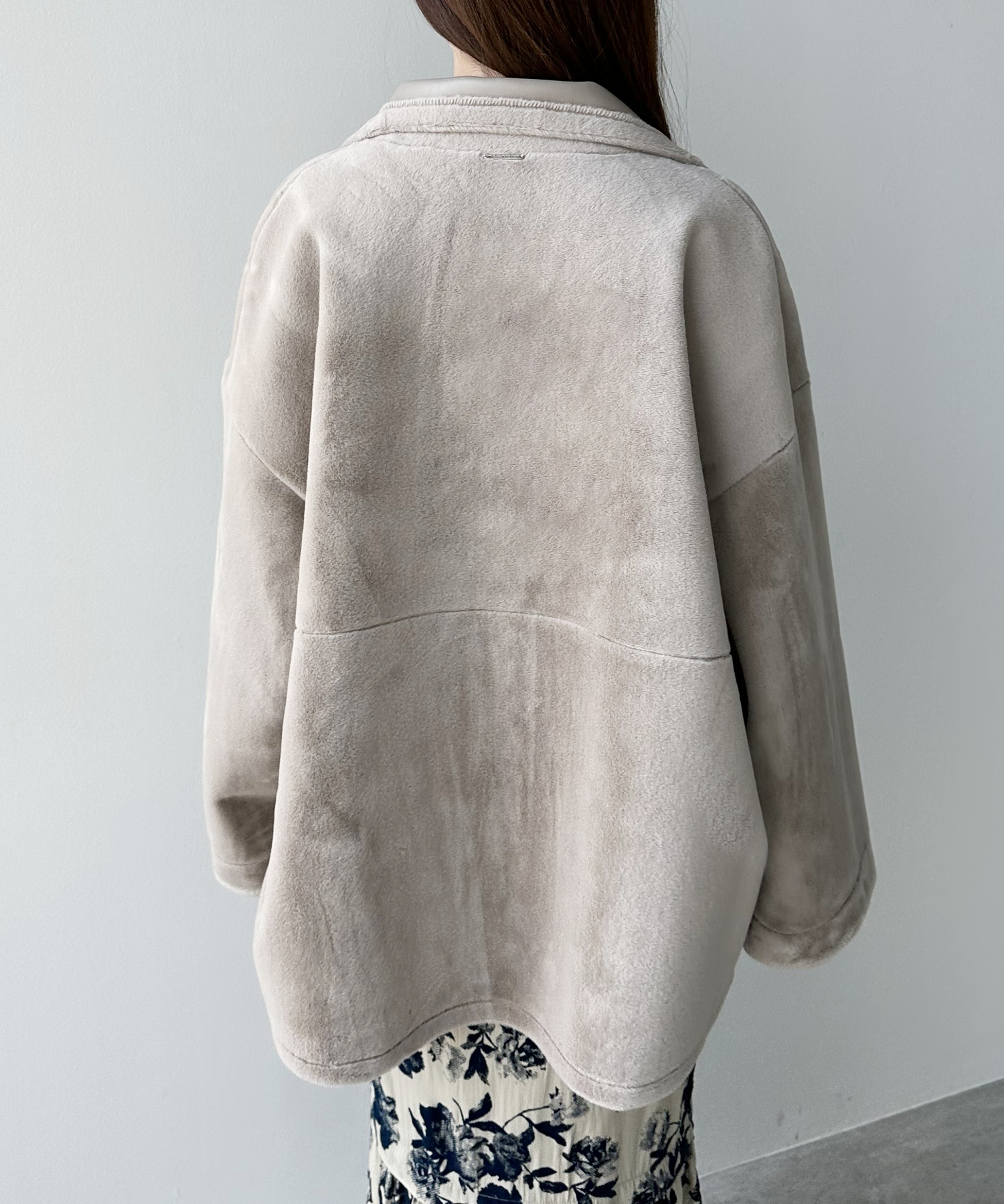 【新作人気】コート　羊皮　本革　ファー　レディース　42 L 大きいサイズ　希少 ジャケット・アウター