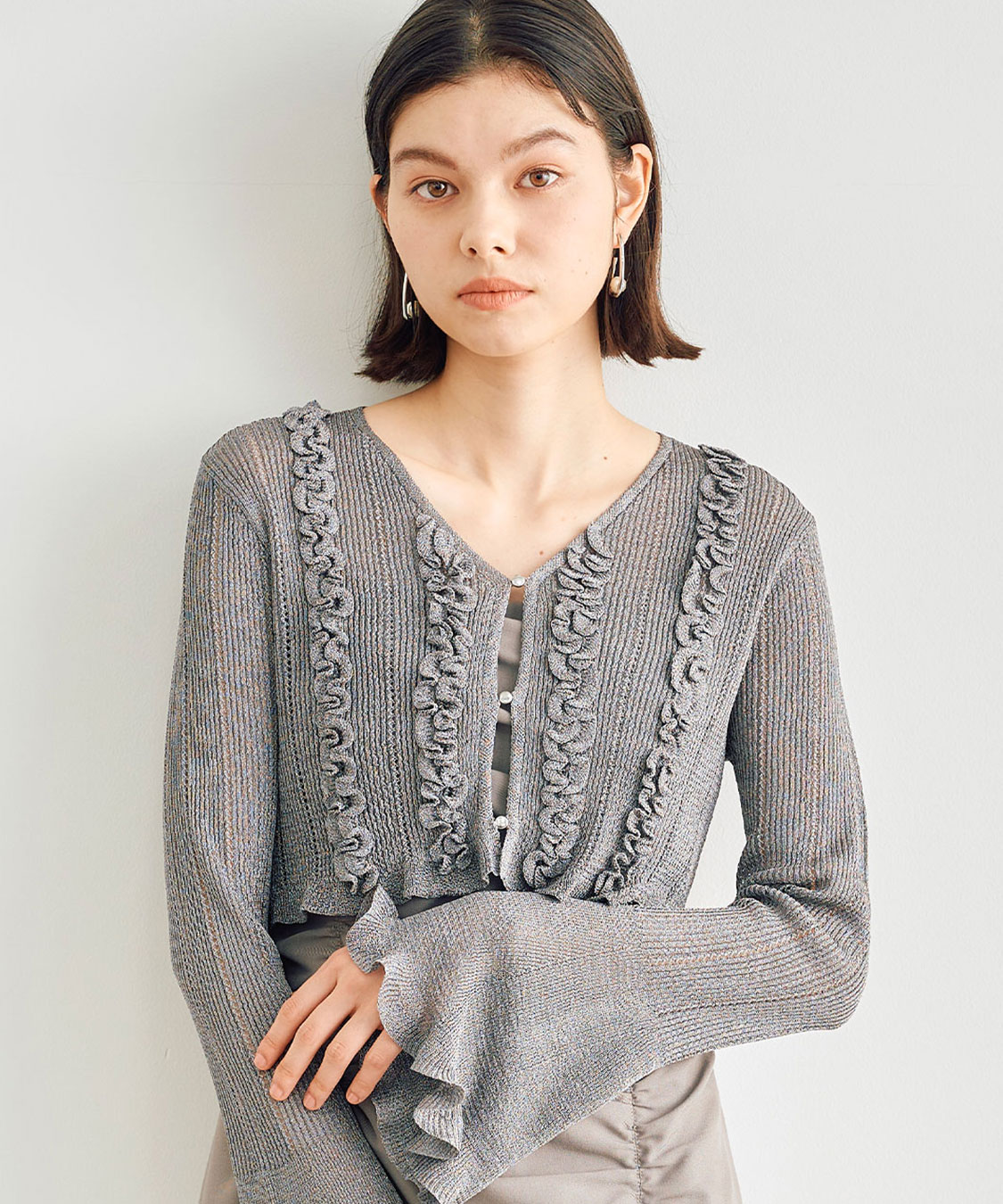 フリルクロップド丈ニットカーディガン｜PETAL ONLINE（ペタルオンライン）