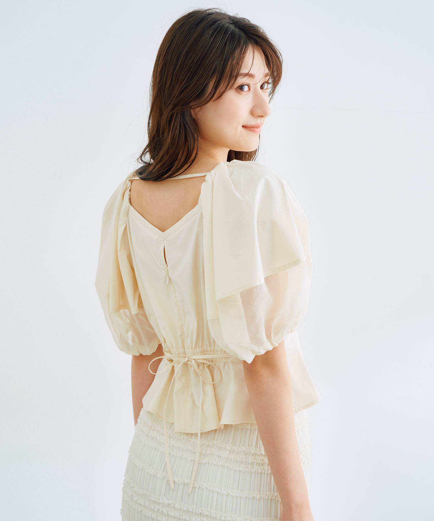 【初回限定お試し価格】 ボリュームスリーブペプラムブラウス｜PETAL ONLINE（ペタル トップス