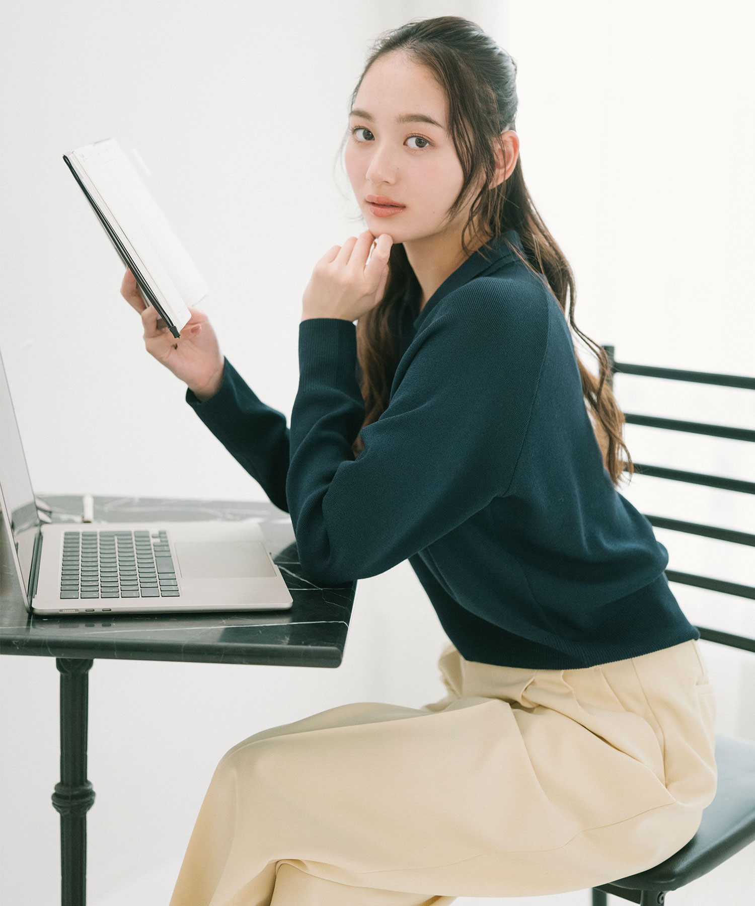Wカラースキッパーニットプルオーバー｜PETAL ONLINE（ペタル