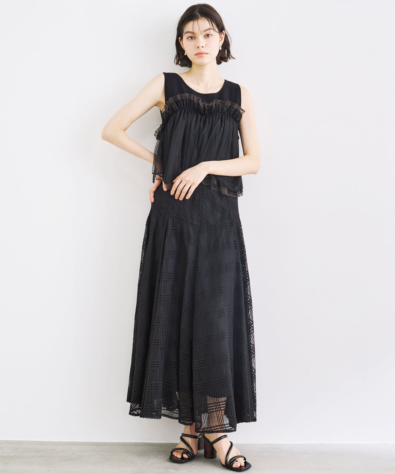 DOLCELICHE ドットチュールフリルニットワンピース ブラック