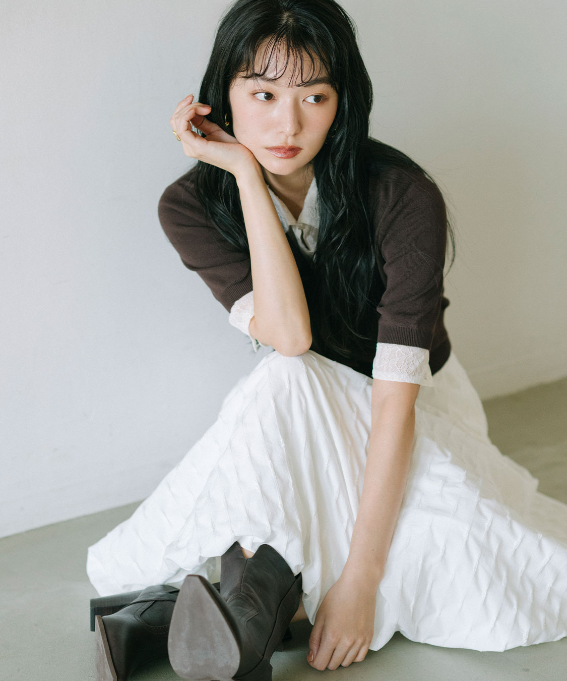 【美品】アルページュストーリー　ホワイト バルーンシルエット スカート サテンバルーンシルエットスカート/XS〜L/2023SS | trendgossip