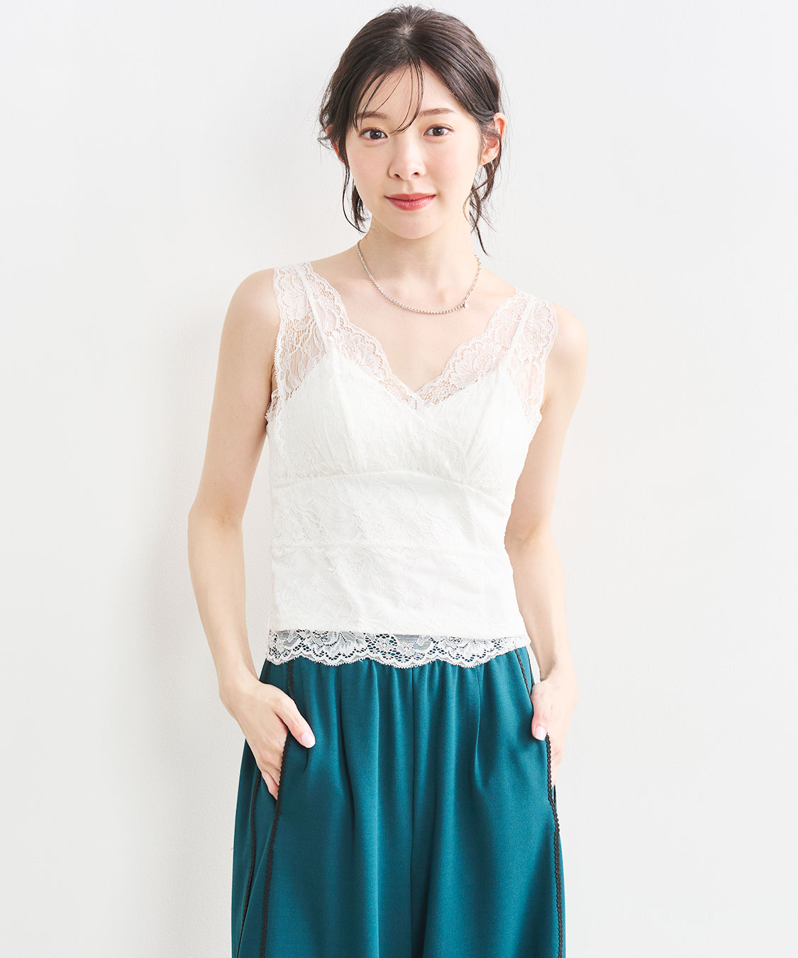 カップ付きVネックレースインナー｜PETAL ONLINE（ペタルオンライン）