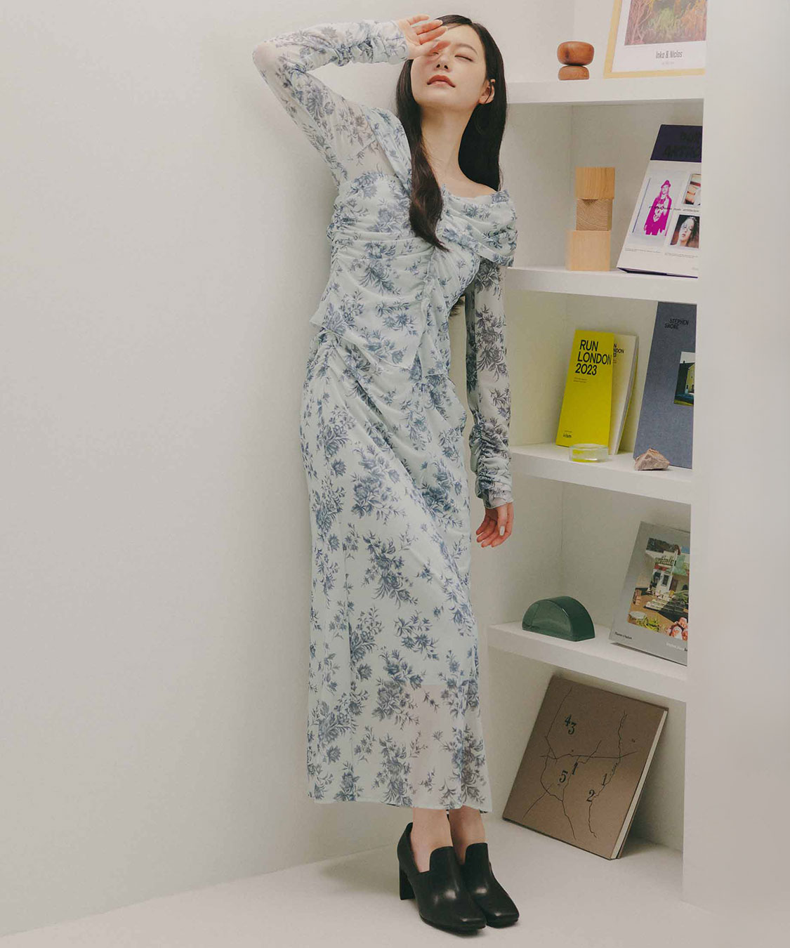 【2022SS】JOURNAL STANDARD ブラッシュフラワーワンピース 2022SS】JOURNAL STANDARD ブラッシュフラワーワンピース