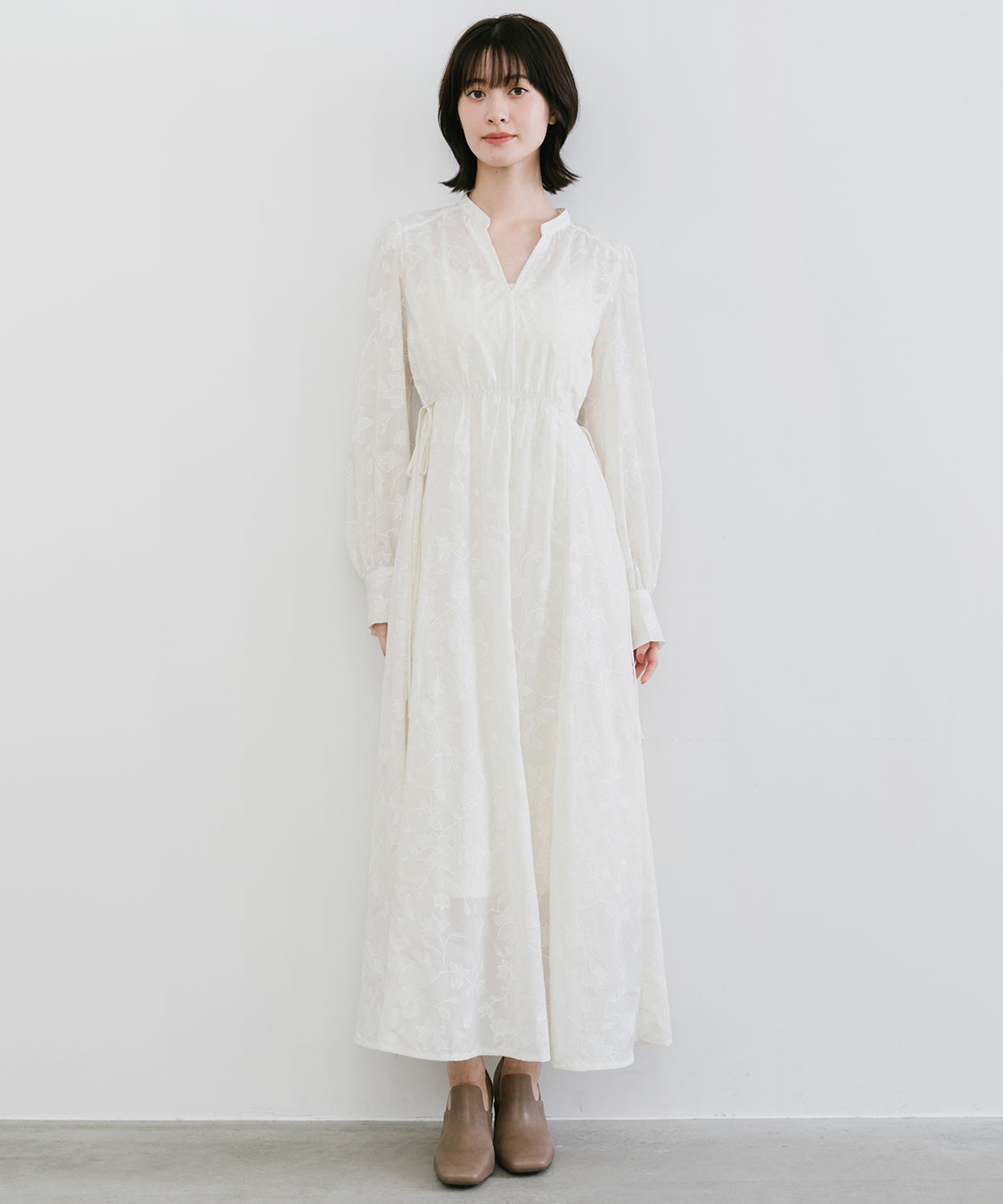 エブール　ロングフレアワンピース♡ エンブロイダリーフレアワンピース｜PETAL ONLINE（ペタルオンライン）