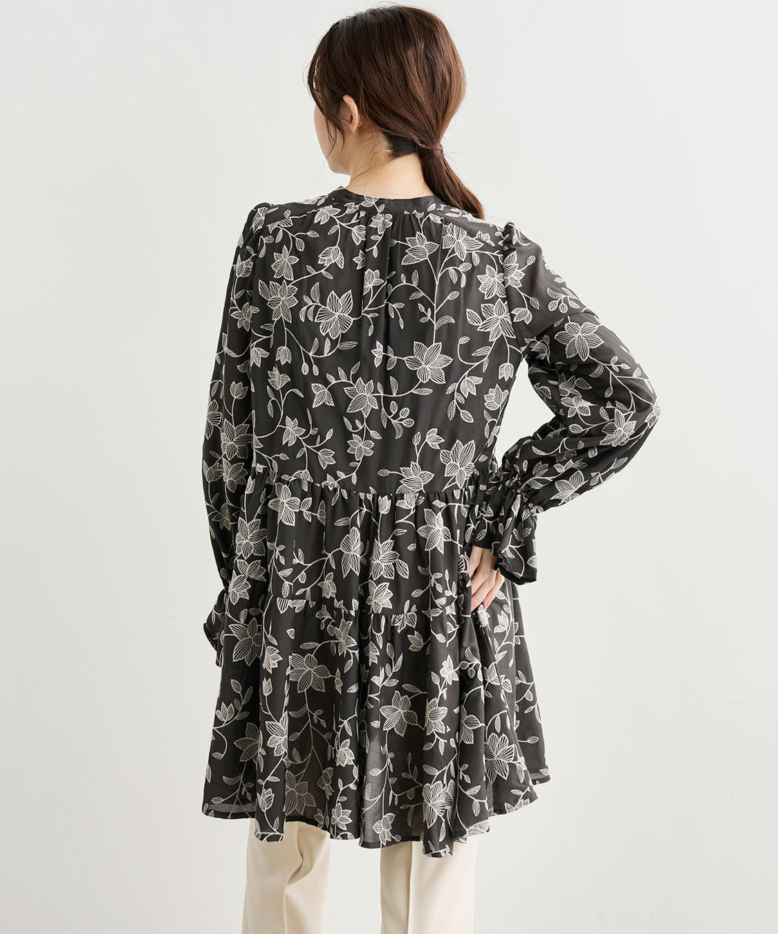 【新品未使用タグ付き】COCO DEAL エンブロイダリーティアードミニワンピー エンブロイダリーティアードミニワンピース｜PETAL ONLINE