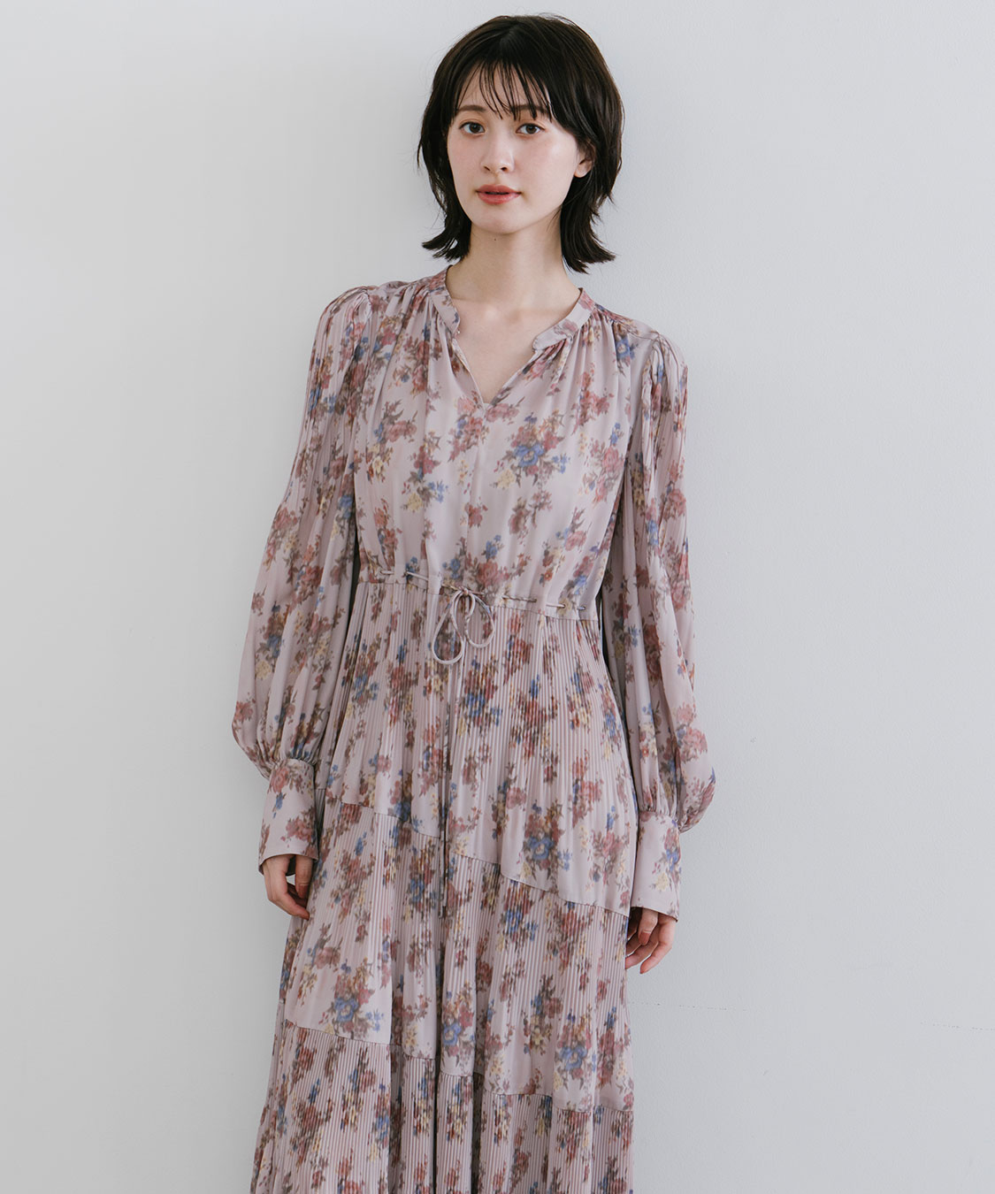 フラワープリントプリーツティアードワンピース｜PETAL ONLINE（ペタル