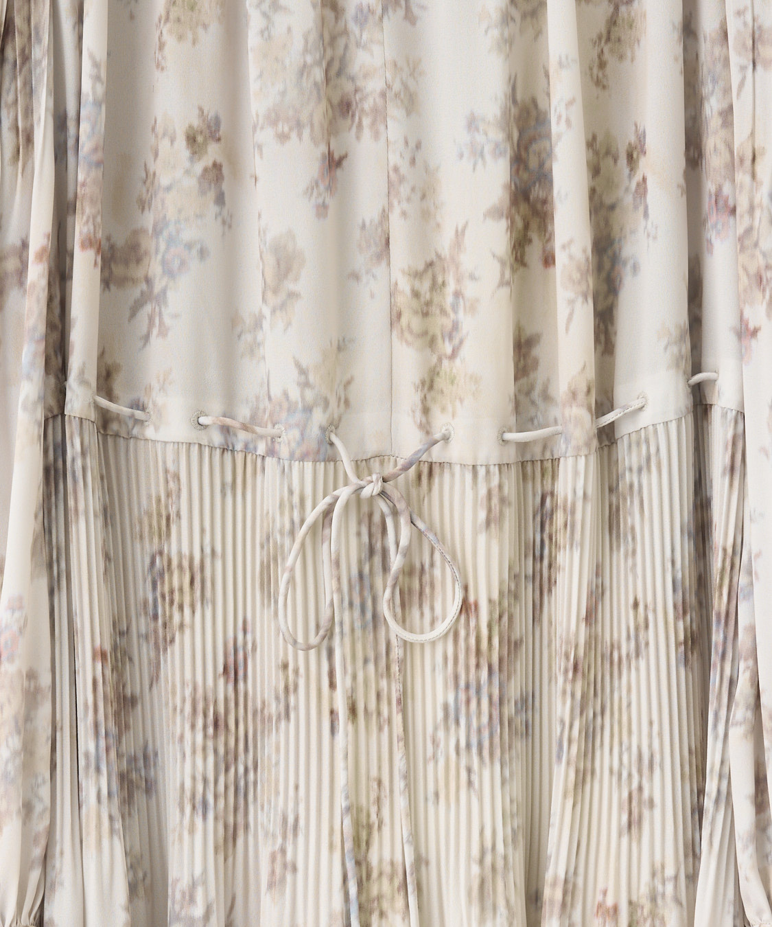 岡崎紗絵さんコラボ】フラワープリントプリーツティアードワンピース