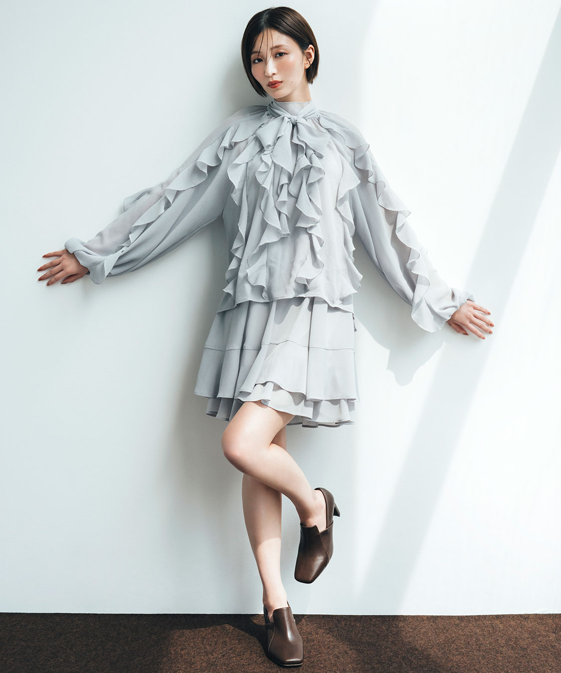 美品 HYEON ヘヨン cabbage onepiece ミニフリルワンピース 美品 HYEON