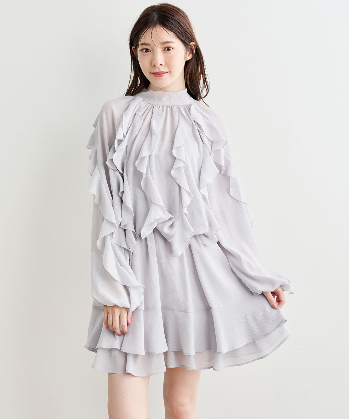 岡崎紗絵さんコラボ】カスケードボウタイフリルミニワンピース
