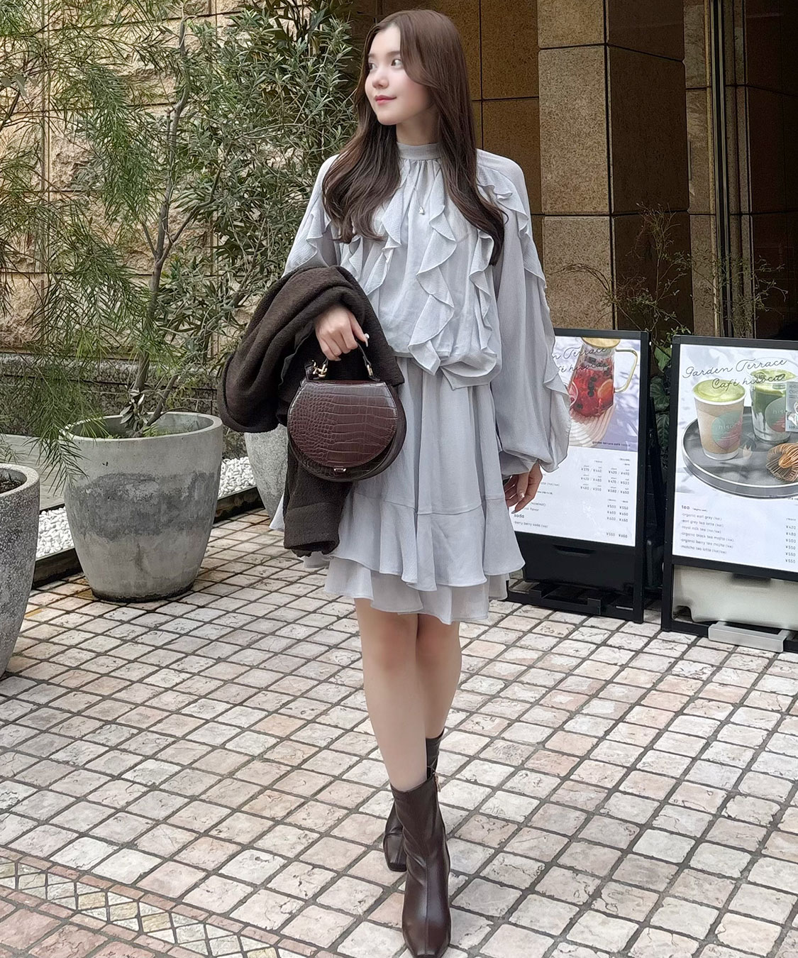 岡崎紗絵さんコラボ】カスケードボウタイフリルミニワンピース