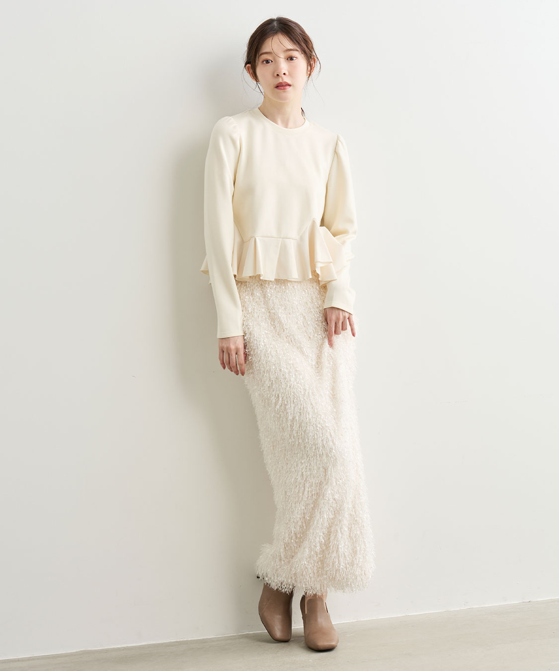 フリンジデザイン ホワイトタイトスカートメゾンドドルチェ フリンジデザイン ホワイトタイトスカートメゾンドドルチェ