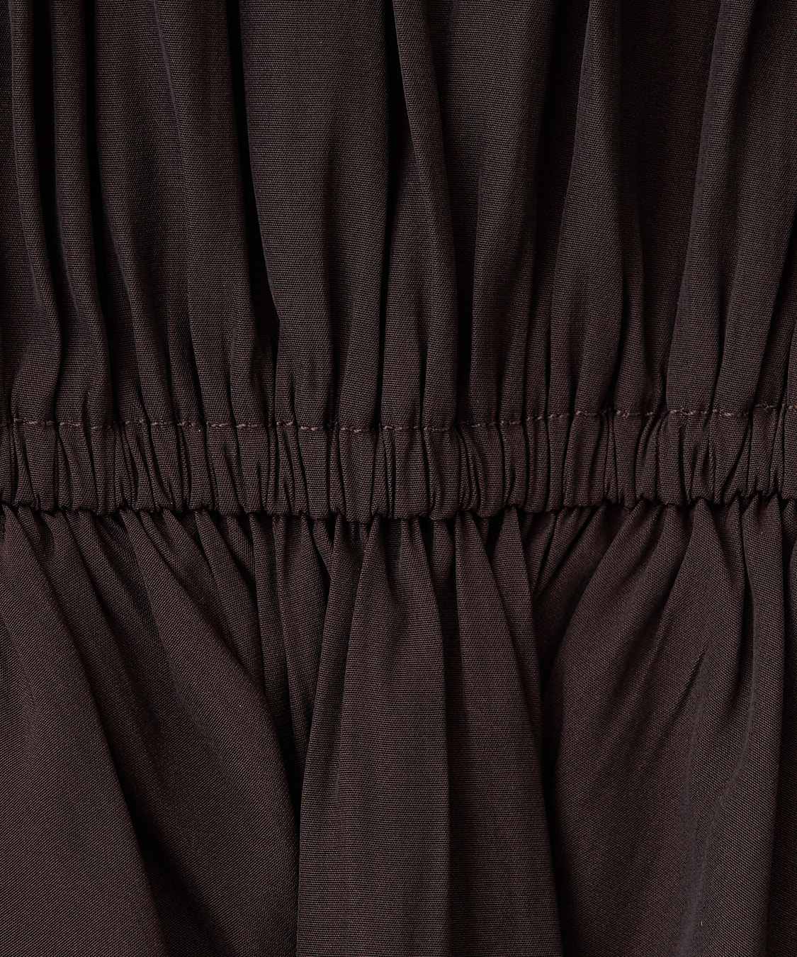 【かな】ココディール　オフショルフリルサテンブラウス オフショルフリルサテンブラウス｜PETAL ONLINE（ペタルオンライン）