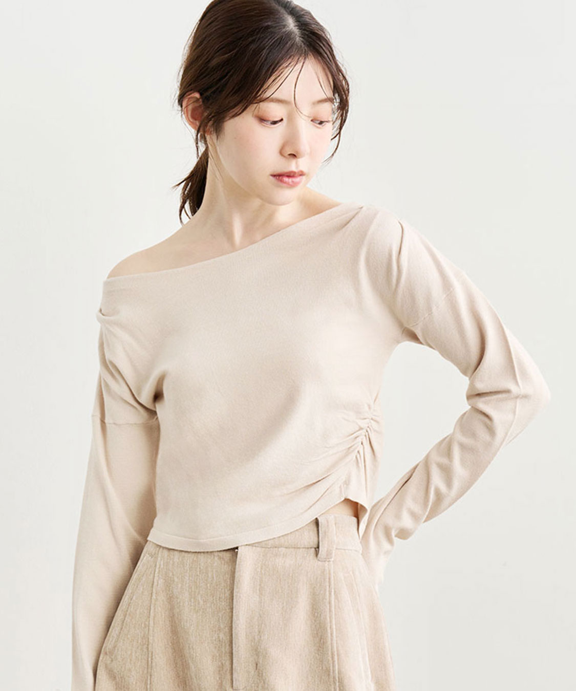 完売色★新品未使用★COCO DEAL ツイストギャザーカットプルオーバー ツイストギャザーカットプルオーバー cocodeal - メルカリ