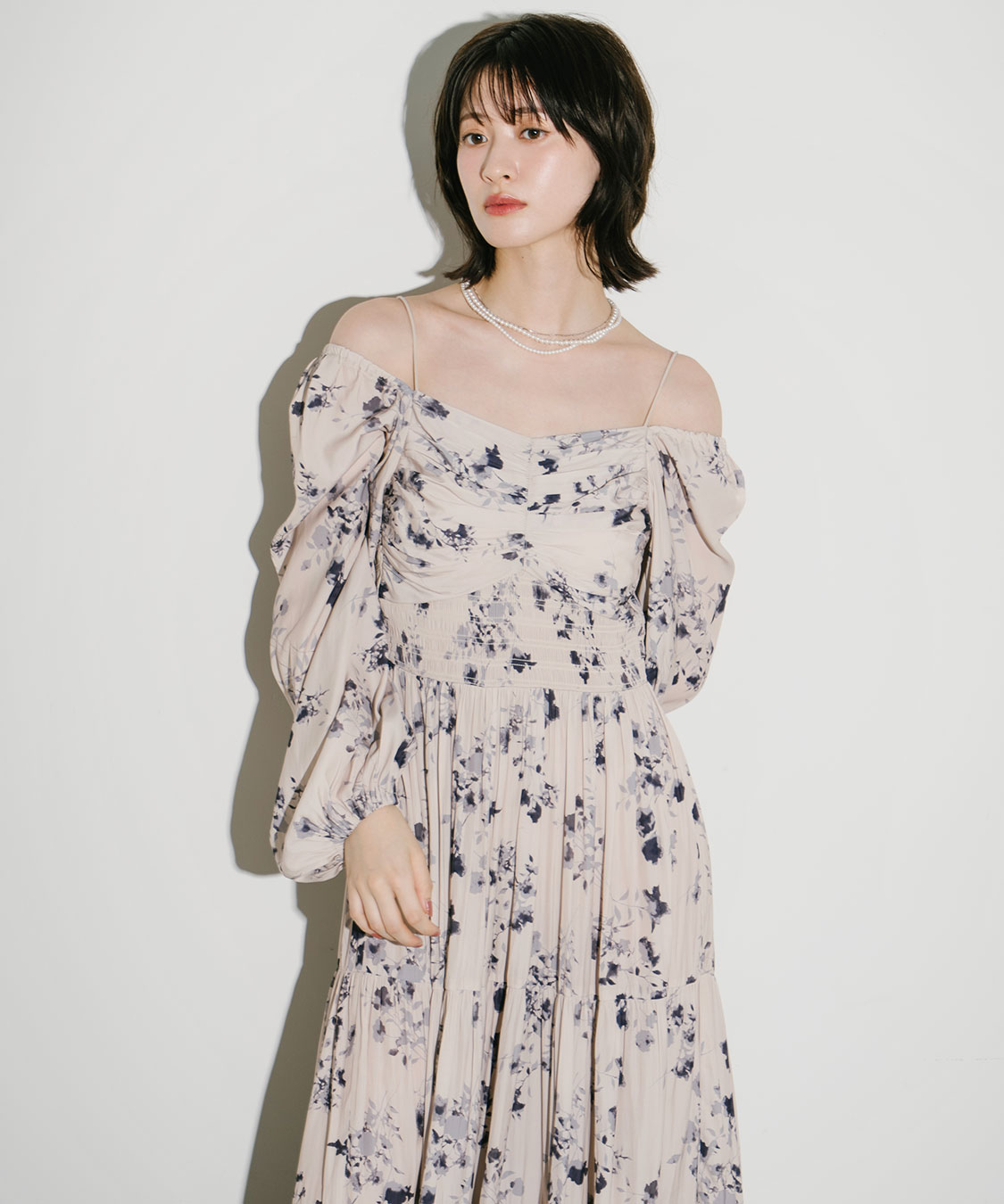 シャーリングティアードフラワーワンピース｜PETAL ONLINE（ペタル
