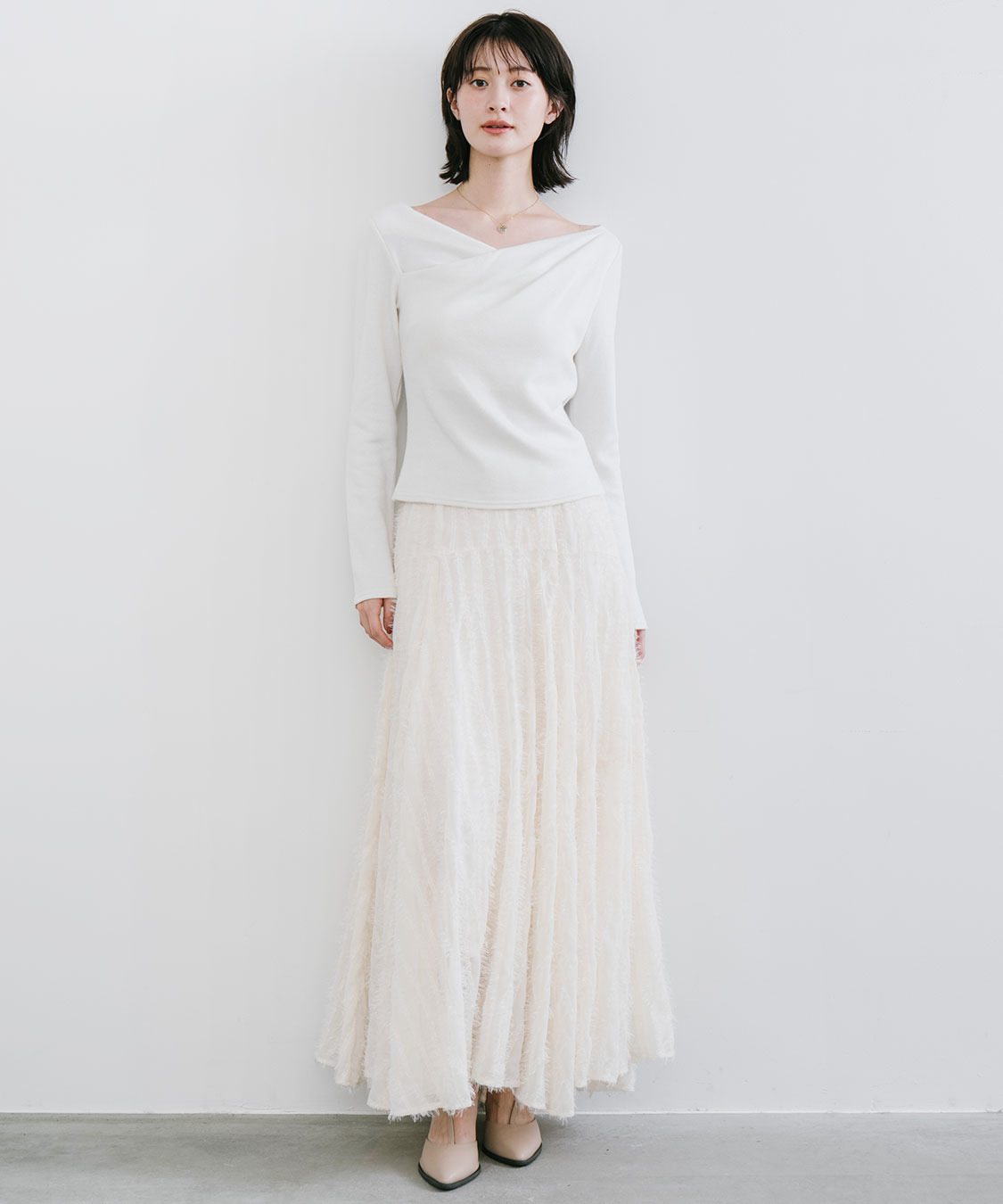 アシメネックオフショルダーカットソー｜PETAL ONLINE（ペタルオンライン）