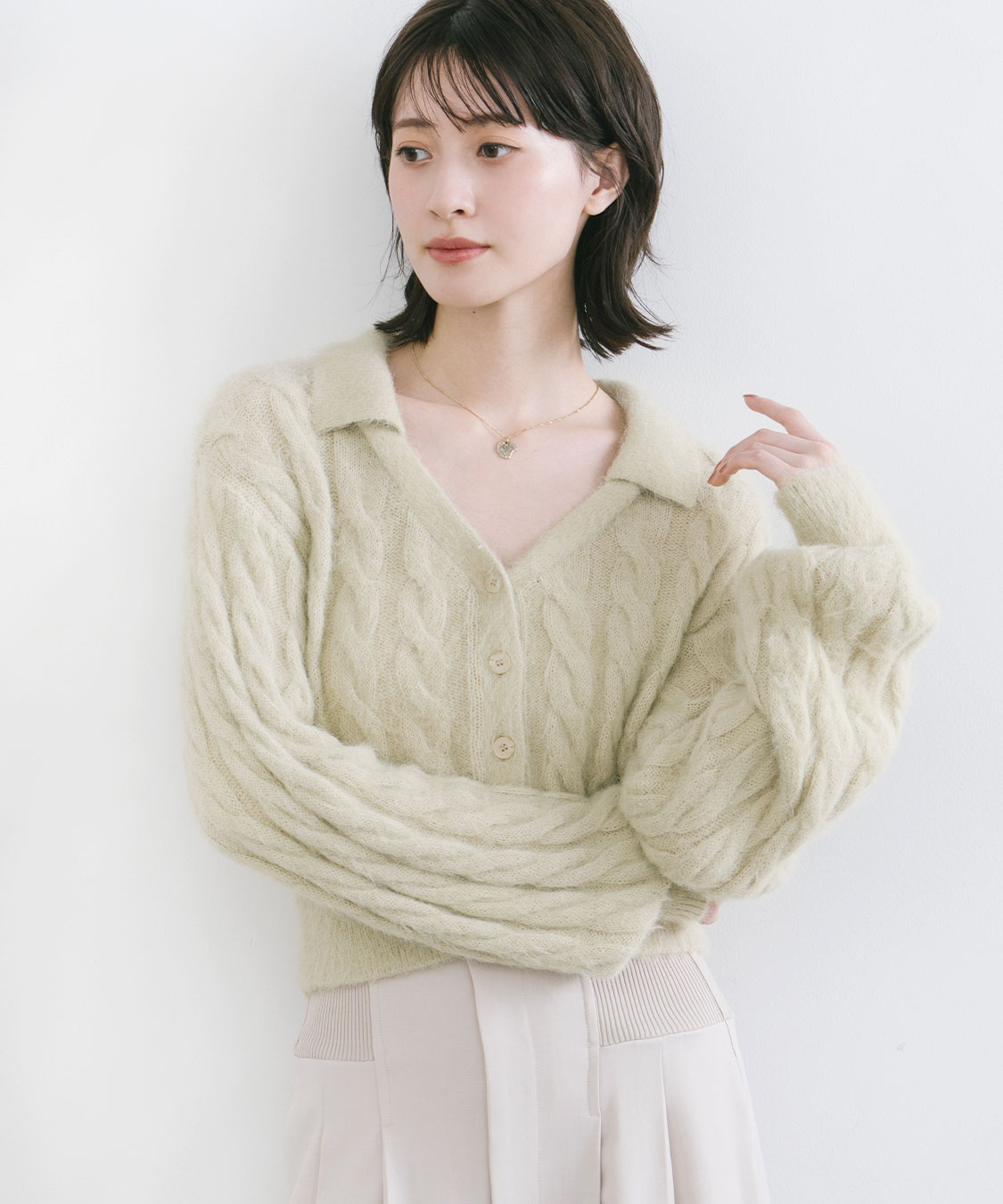 フェザー衿付きケーブルニット｜PETAL ONLINE（ペタルオンライン）
