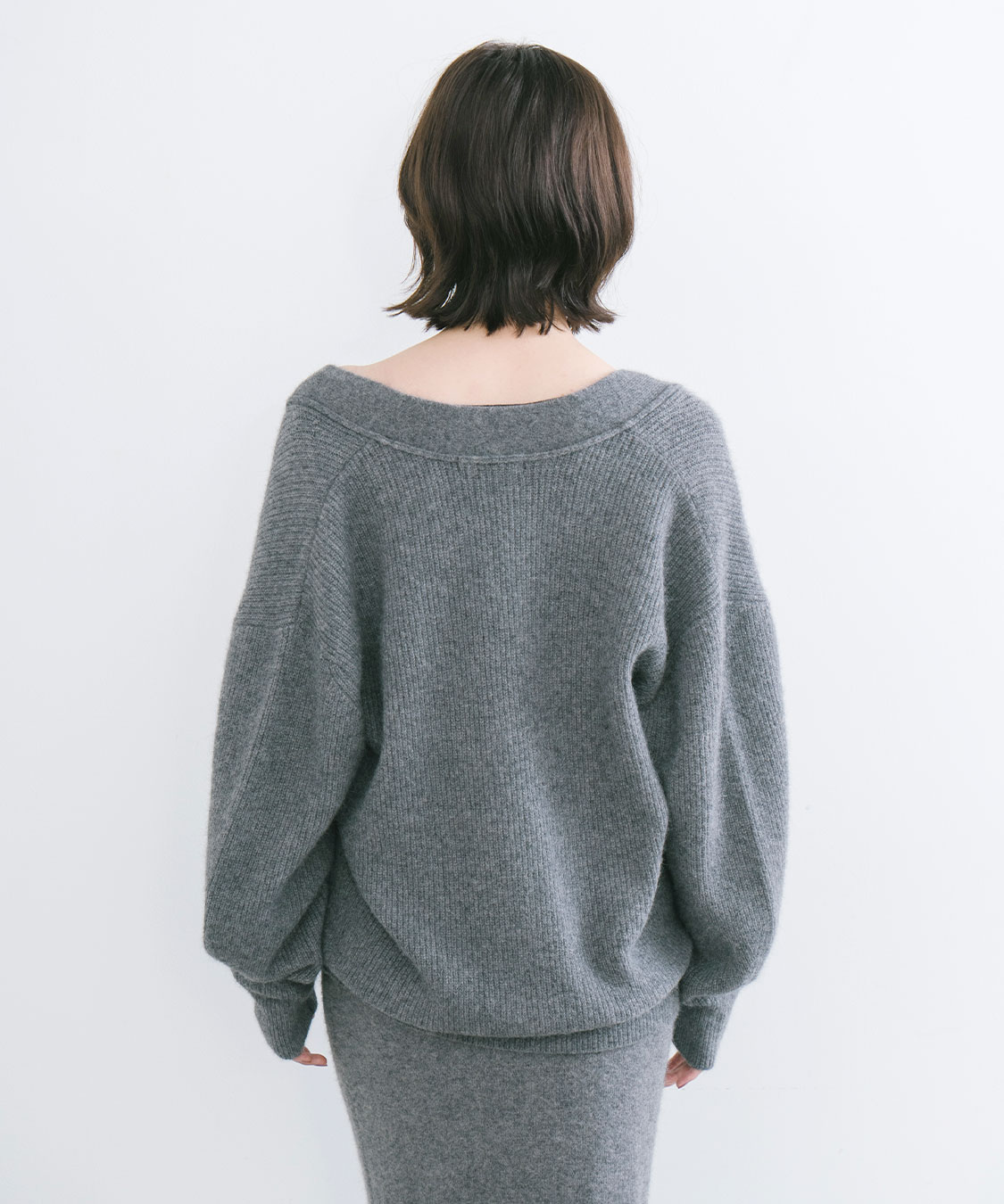 ラクーン混Vネックニットカーディガン｜PETAL ONLINE（ペタルオンライン）